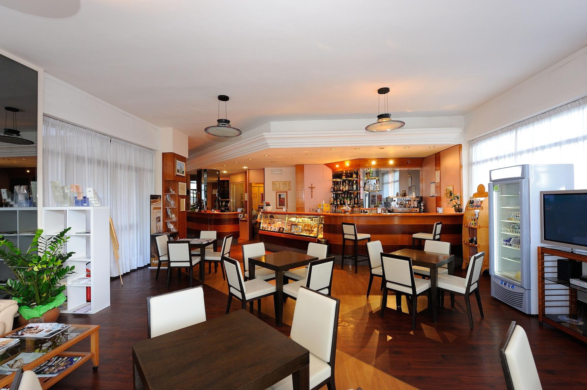 Bar/Salón Hotel Frate Sole