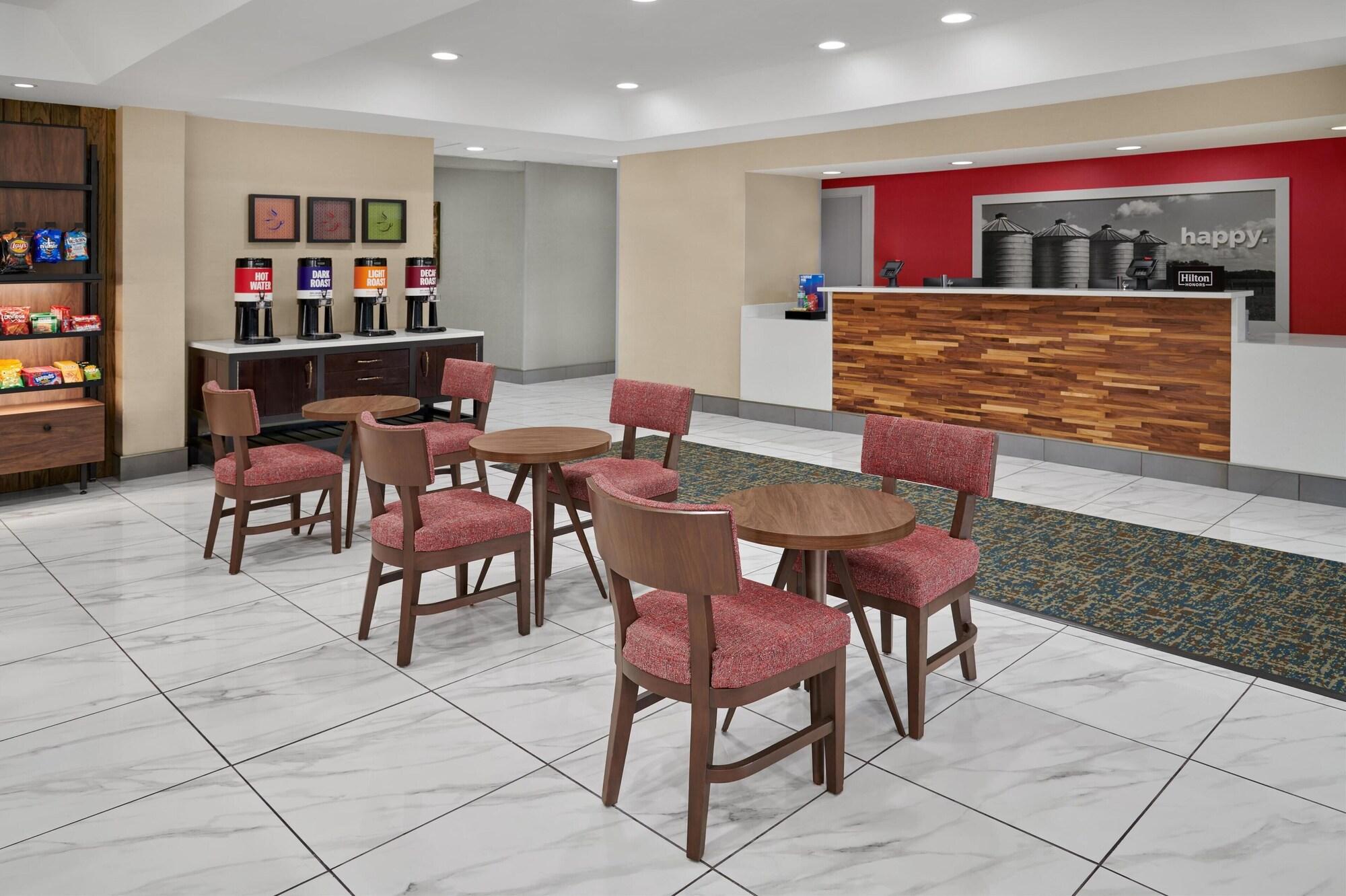 Vista Lobby Hampton Inn Kansas City The Legends
