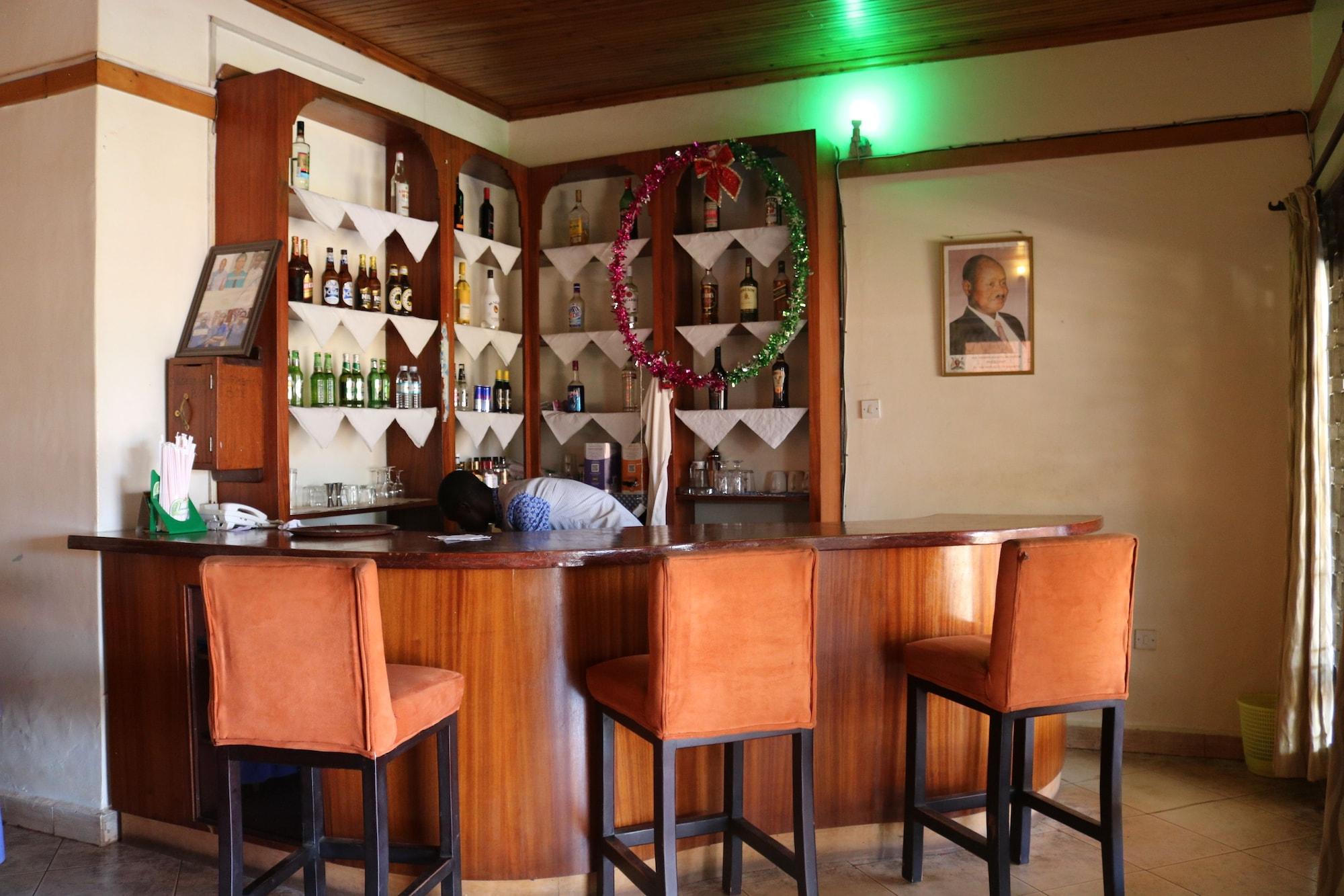 Bar/Salón Hotel Pearl Afrique