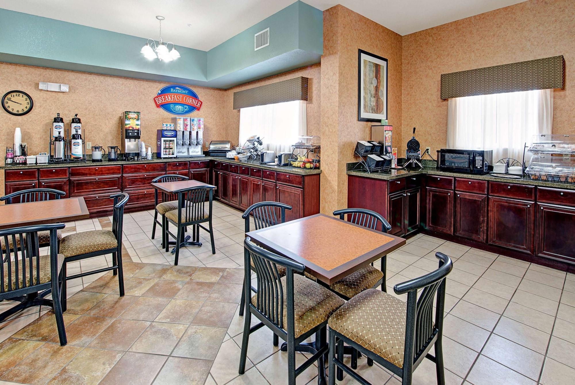 Restaurant Baymont by Wyndham Decatur
