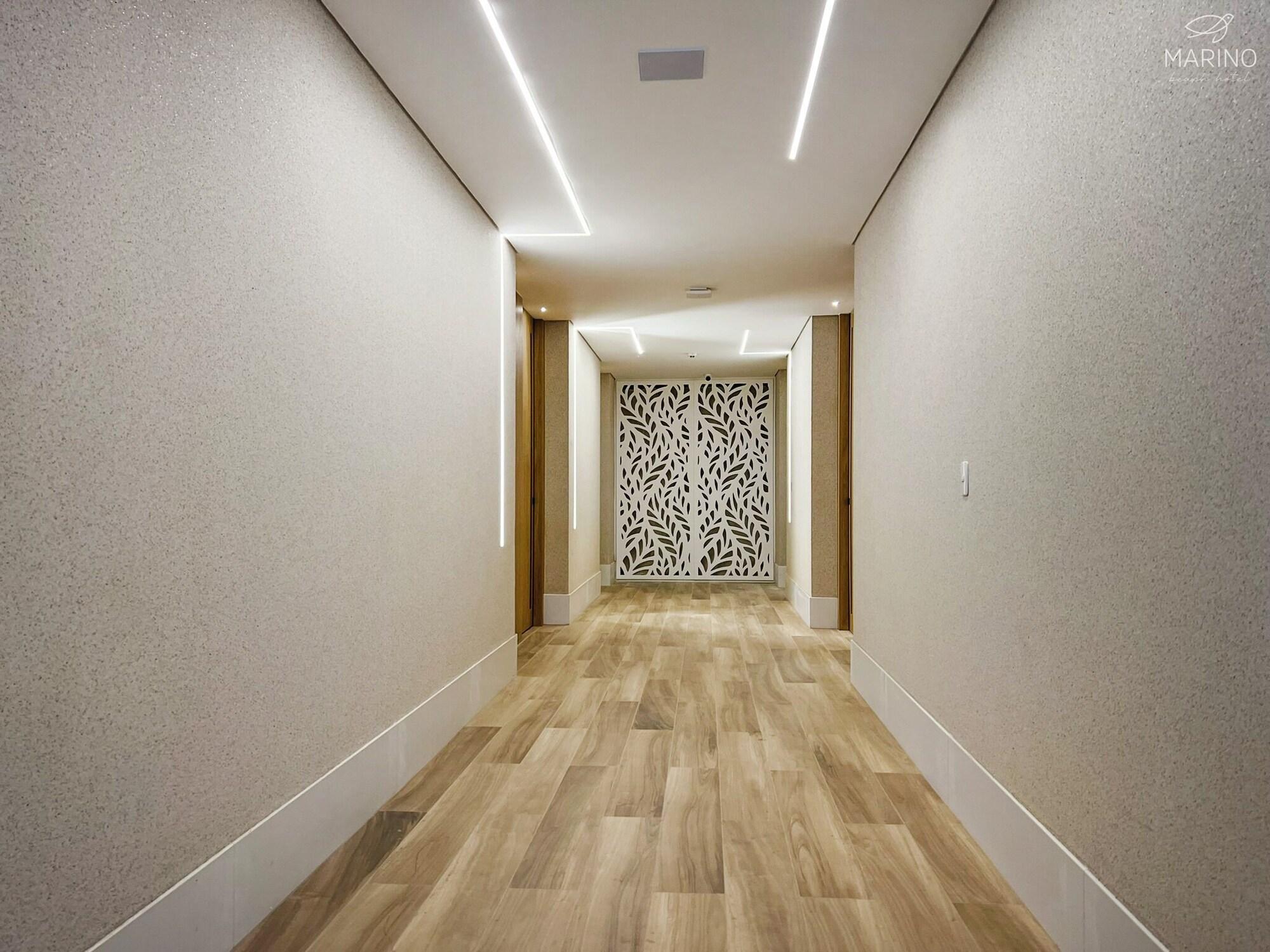 Vista Lobby Marino Beach Hotel