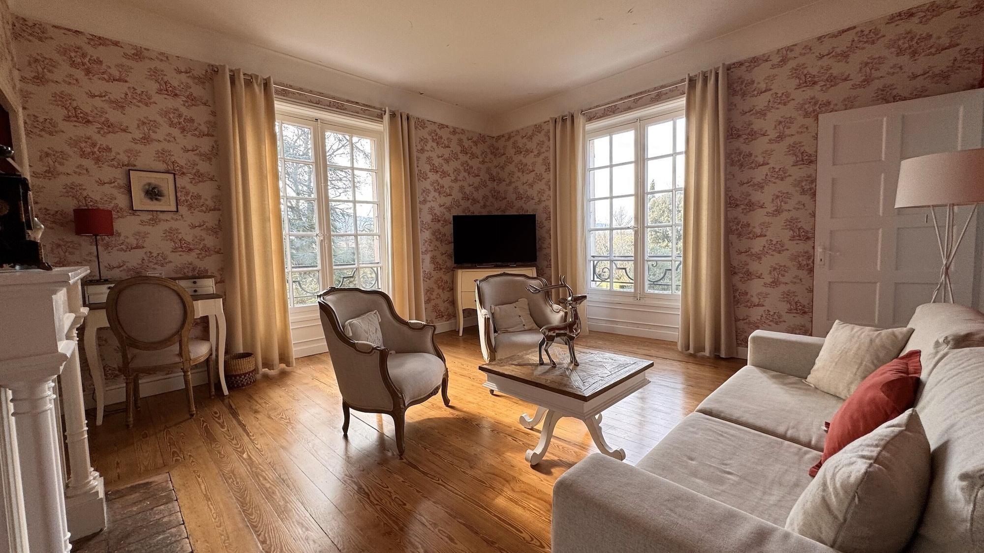 Vista Lobby Guest Room Le Parc