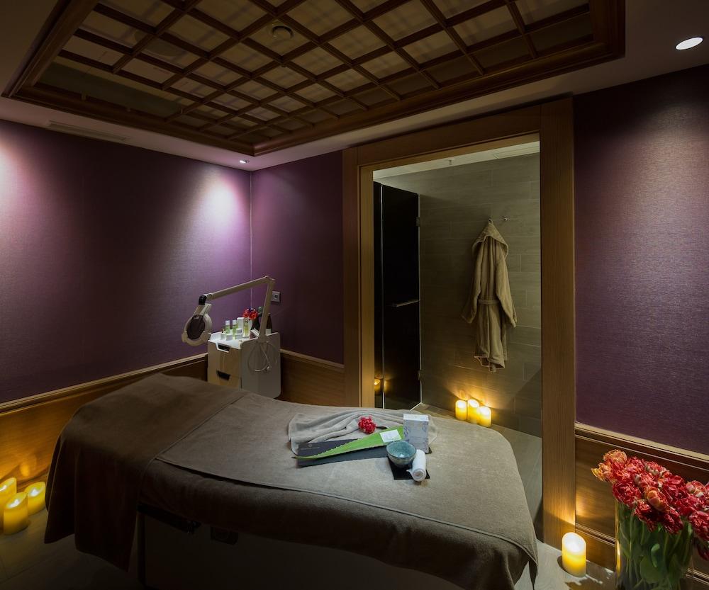 Hotel TITANIC Gendarmenmarkt Berlin