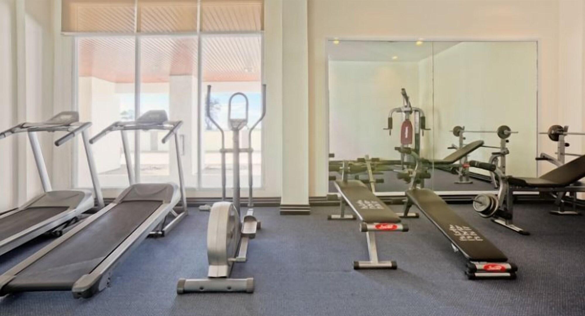 Gimnasio Jinhold Apartment Hotel Bintulu