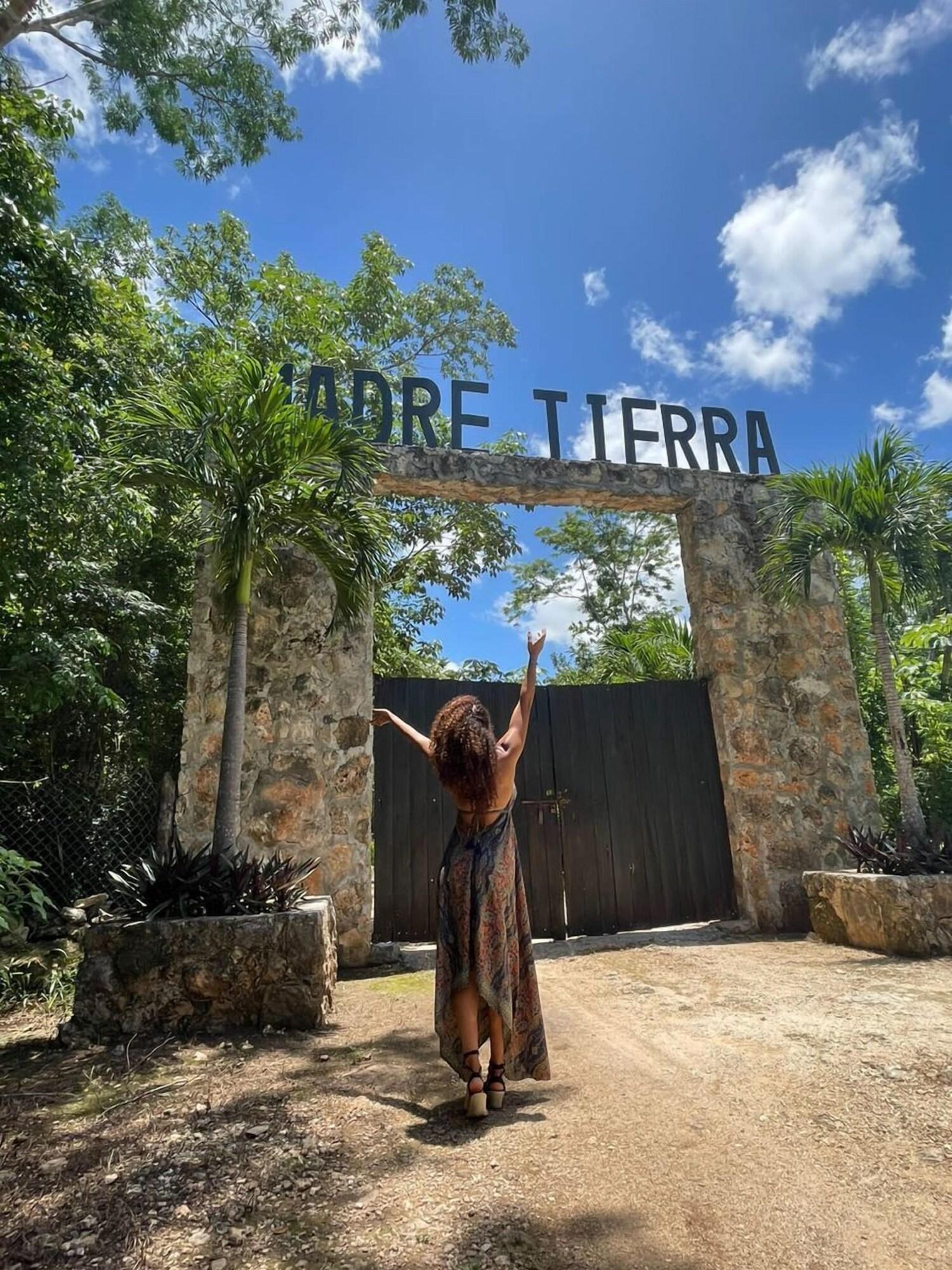 Vista Exterior Madre Tierra Eco Habitat