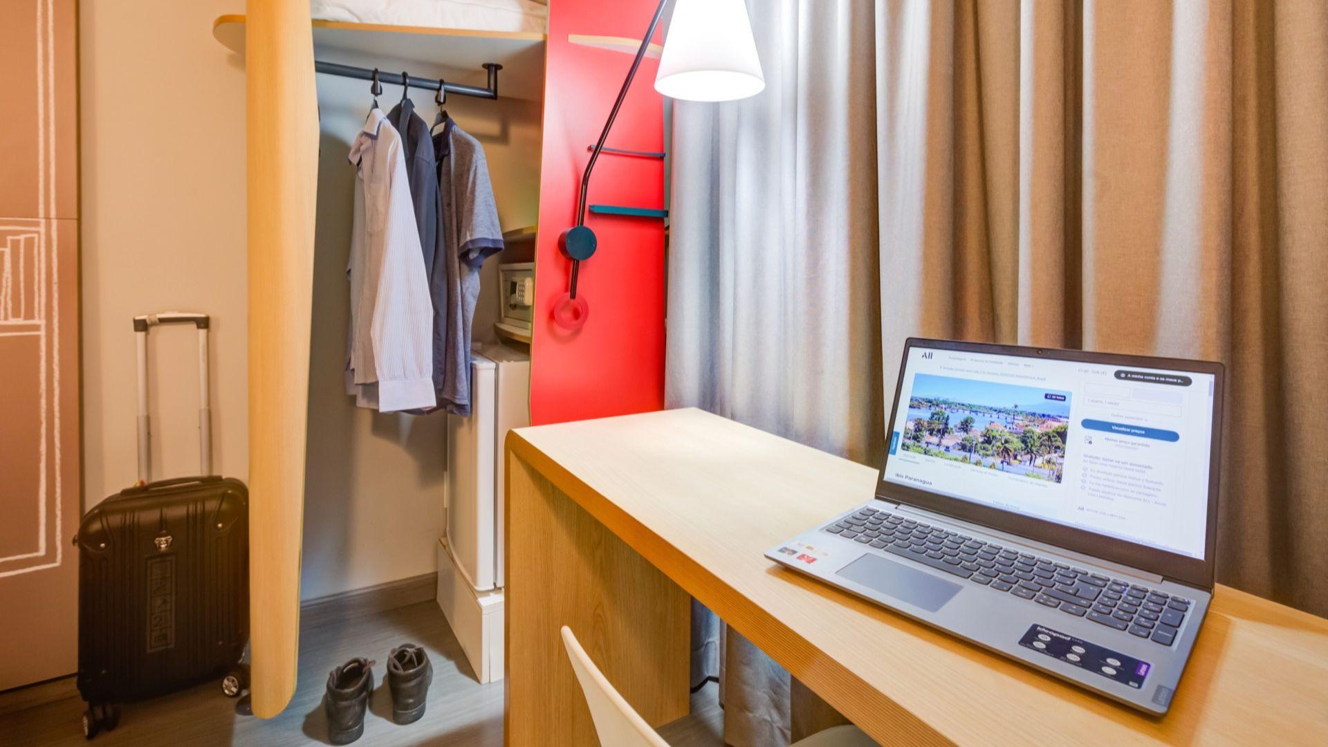 Equipamiento de Habitación IBIS PARANAGUA