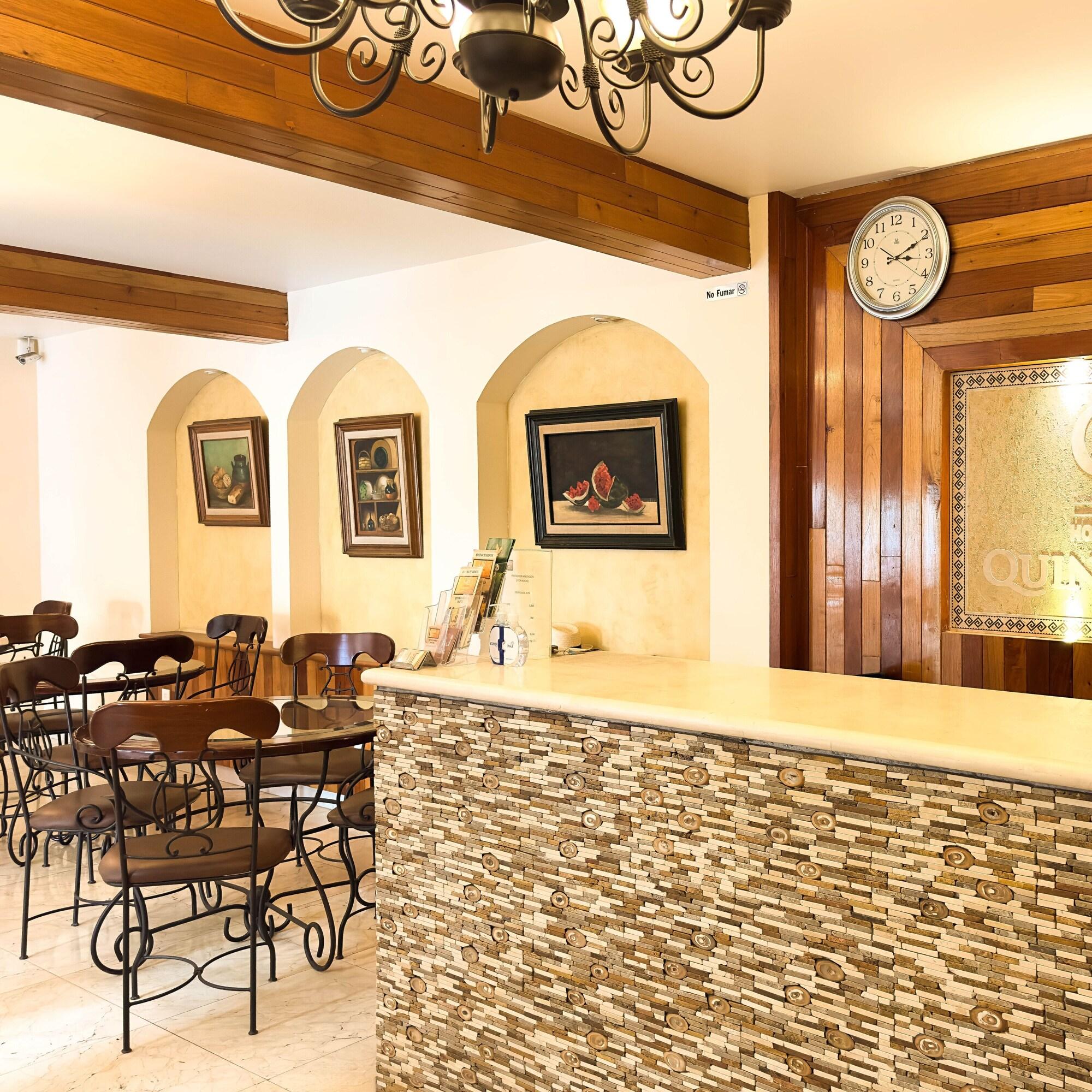 Varios Quinta Roca Hotel