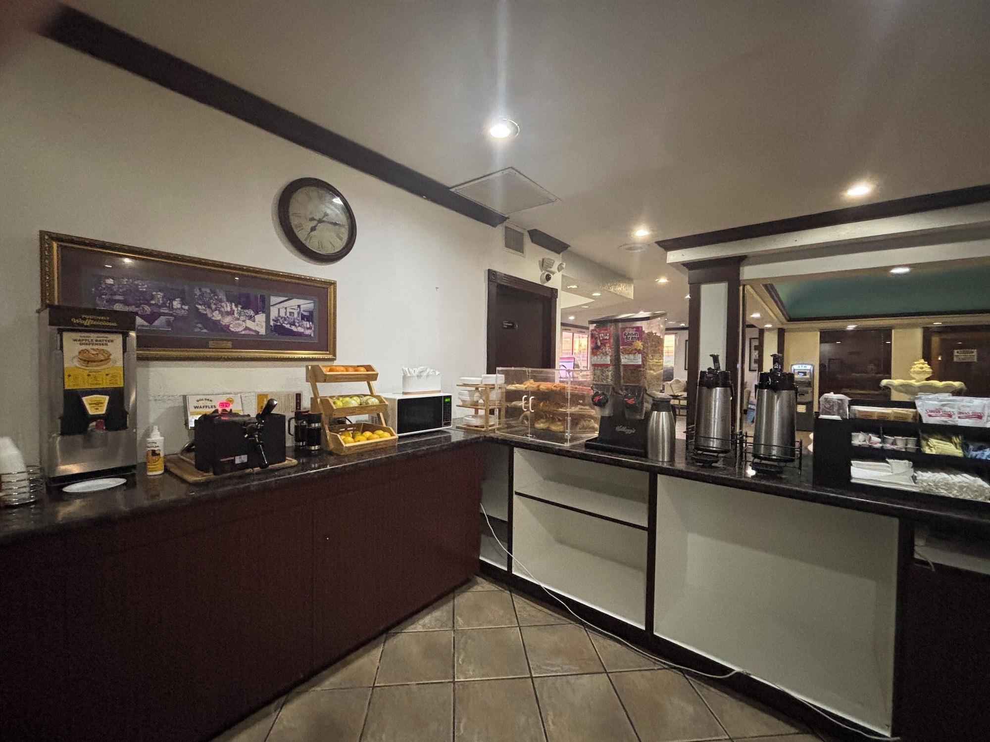 Restaurant Ramada by Wyndham Davenport Orlando South
