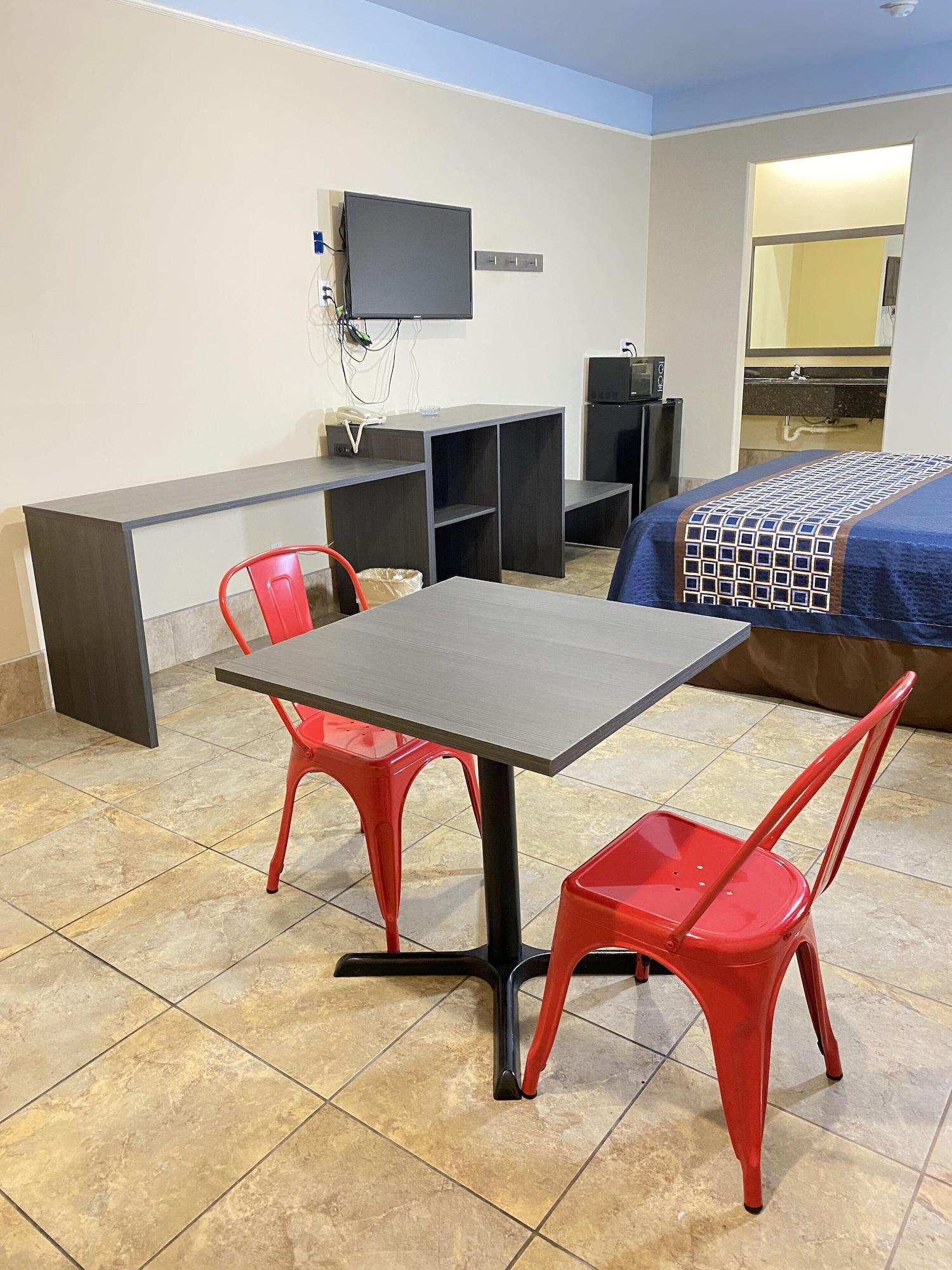 Habitación Texas Inn and Suites McAllen at La Plaza Mall and Airport