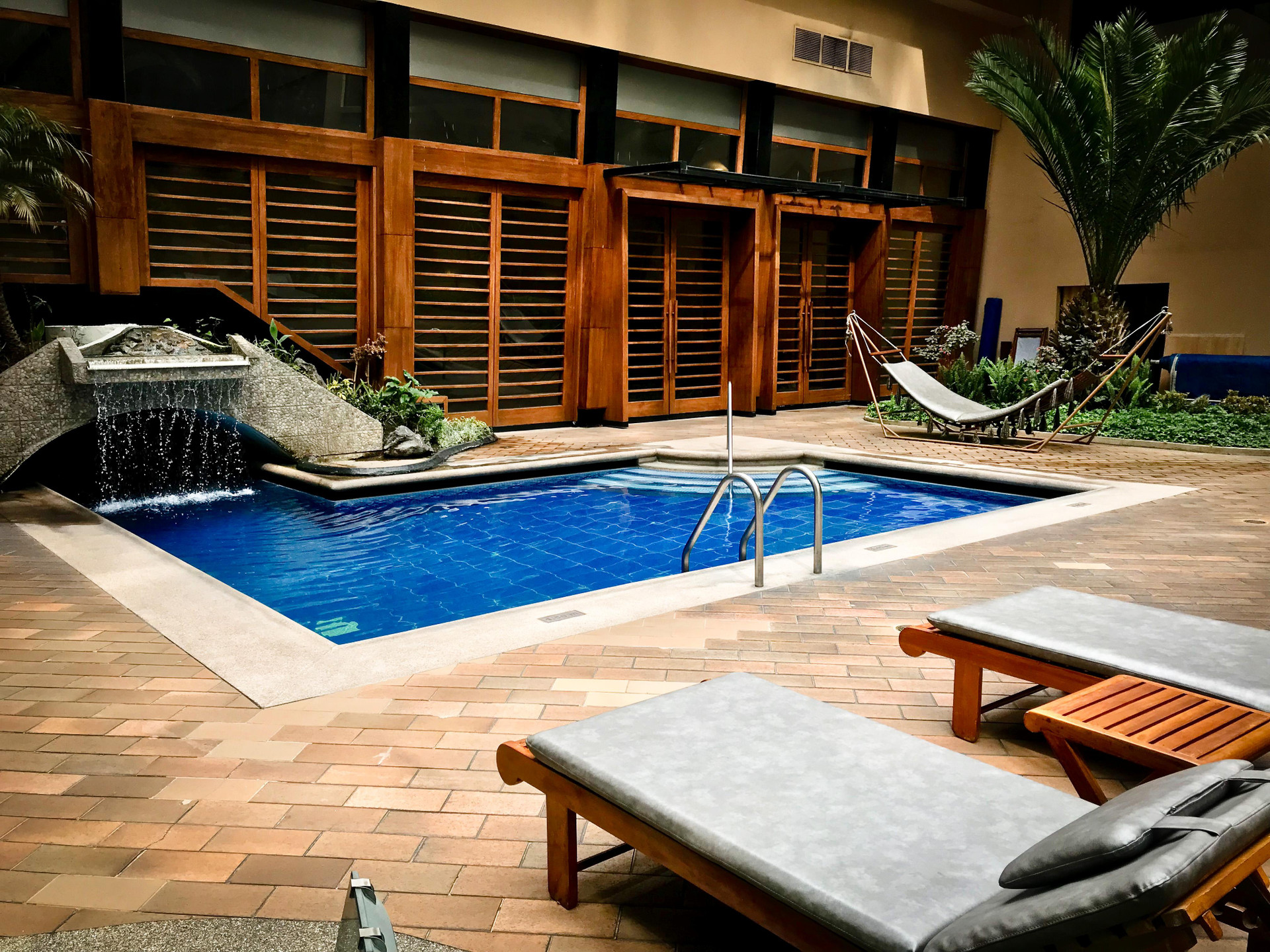 Vista Piscina Swissotel Quito