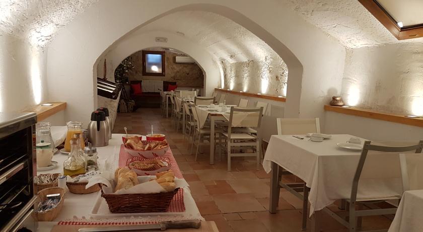 Restaurant Casa Palacio Conde De Garcinarro