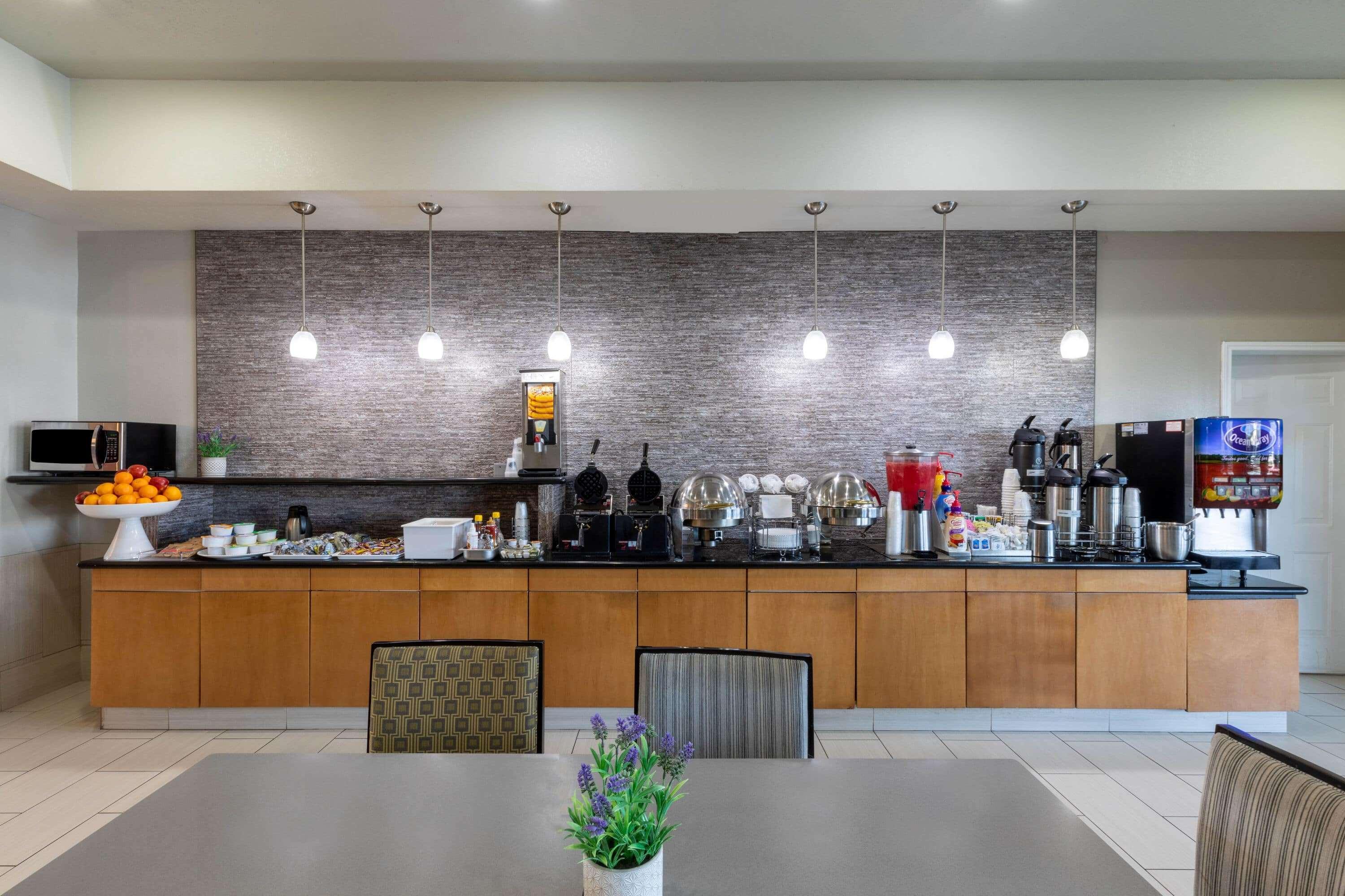 Restaurant La Quinta Inn & Suites by Wyndham Laredo Airport