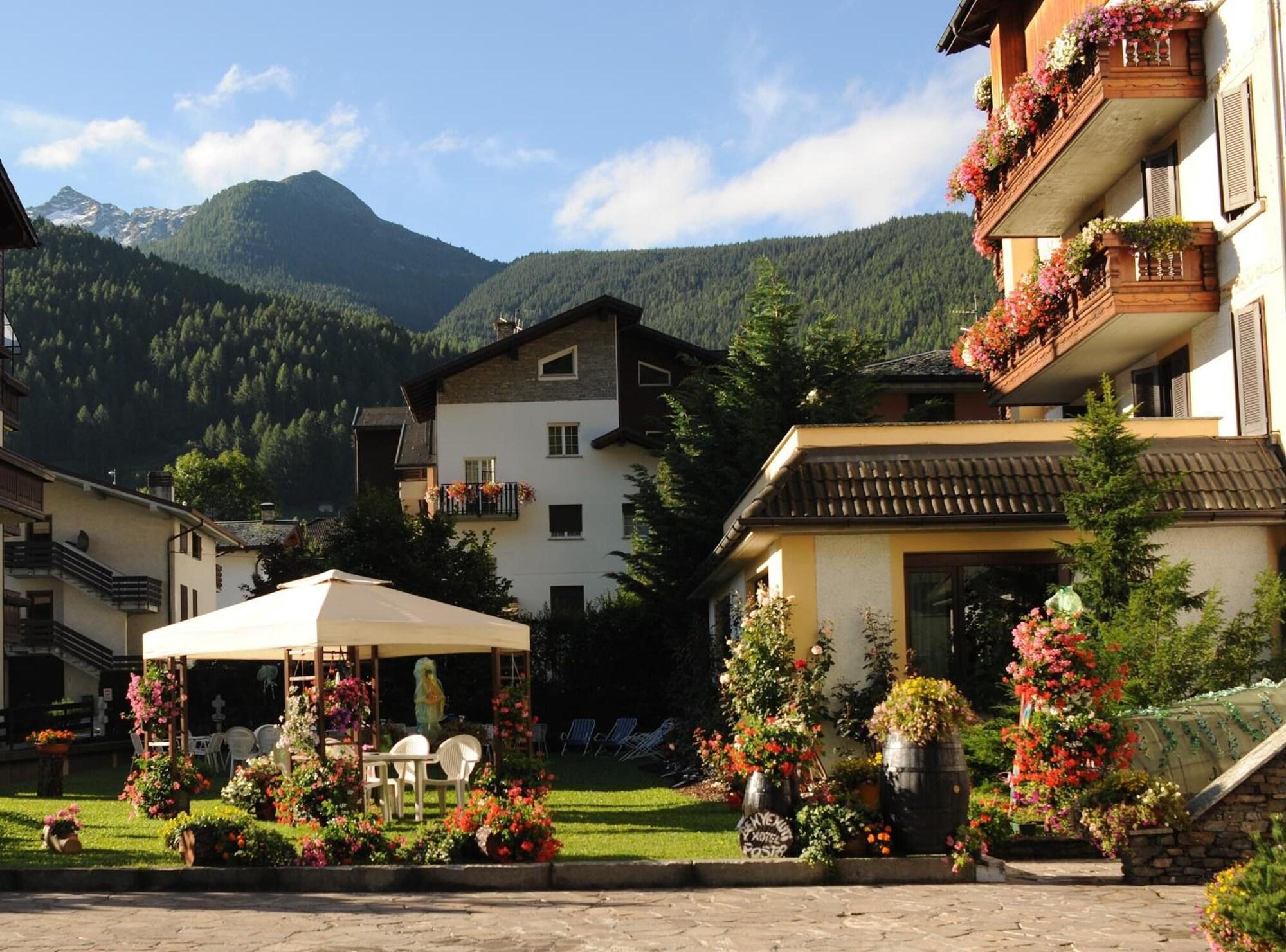 Vista Exterior Hotel Posta