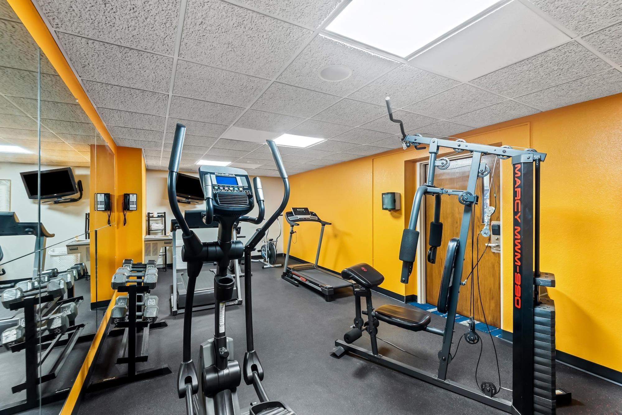 Gimnasio Suburban Studios Fort Dodge