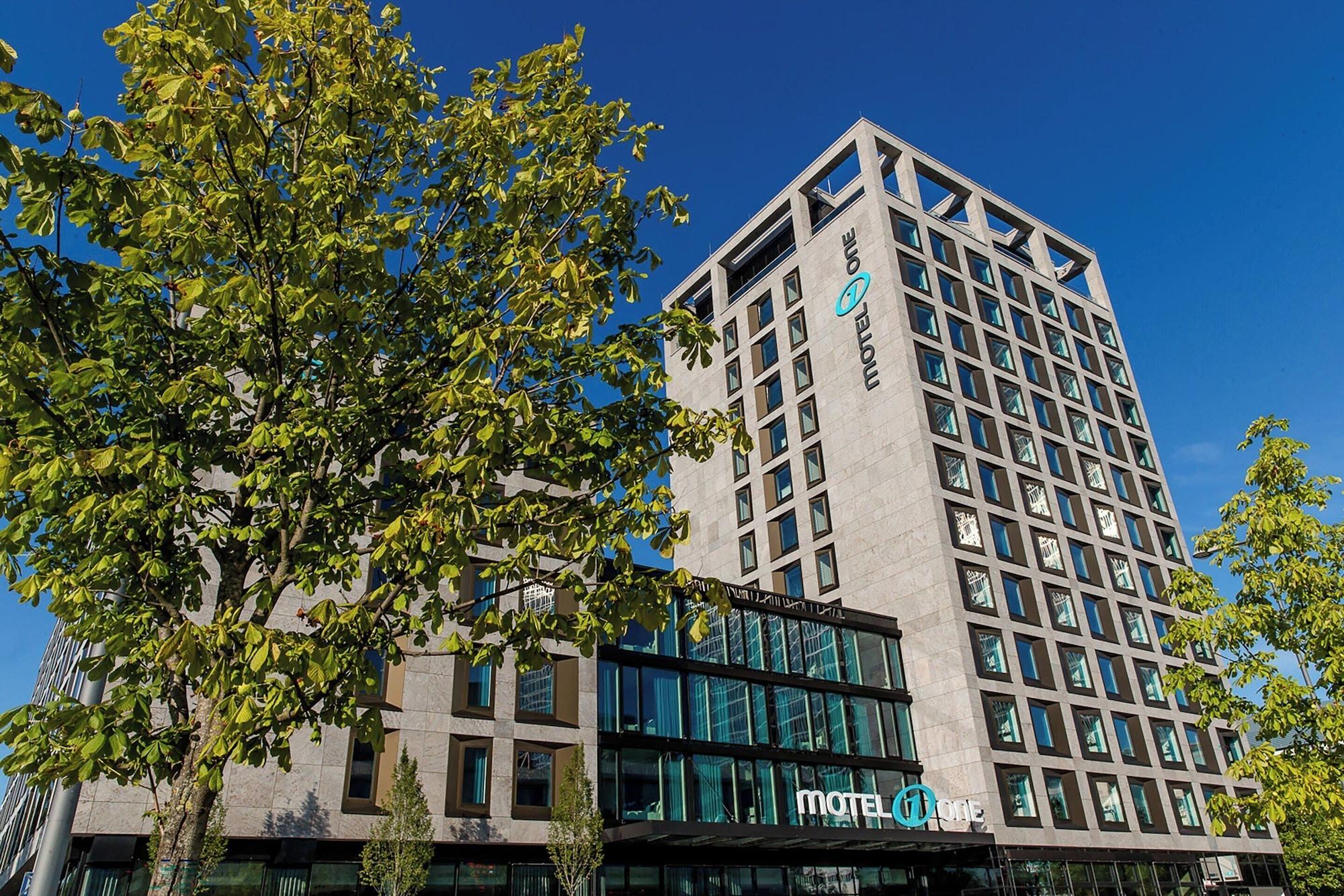 Vista Exterior Motel One Munich - Parkstadt Schwabing