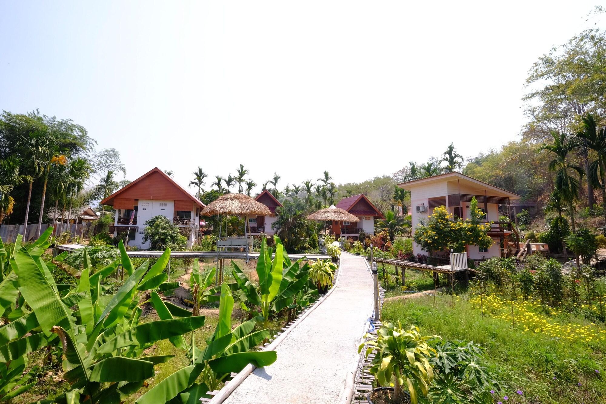 Varios Viewnar Resort