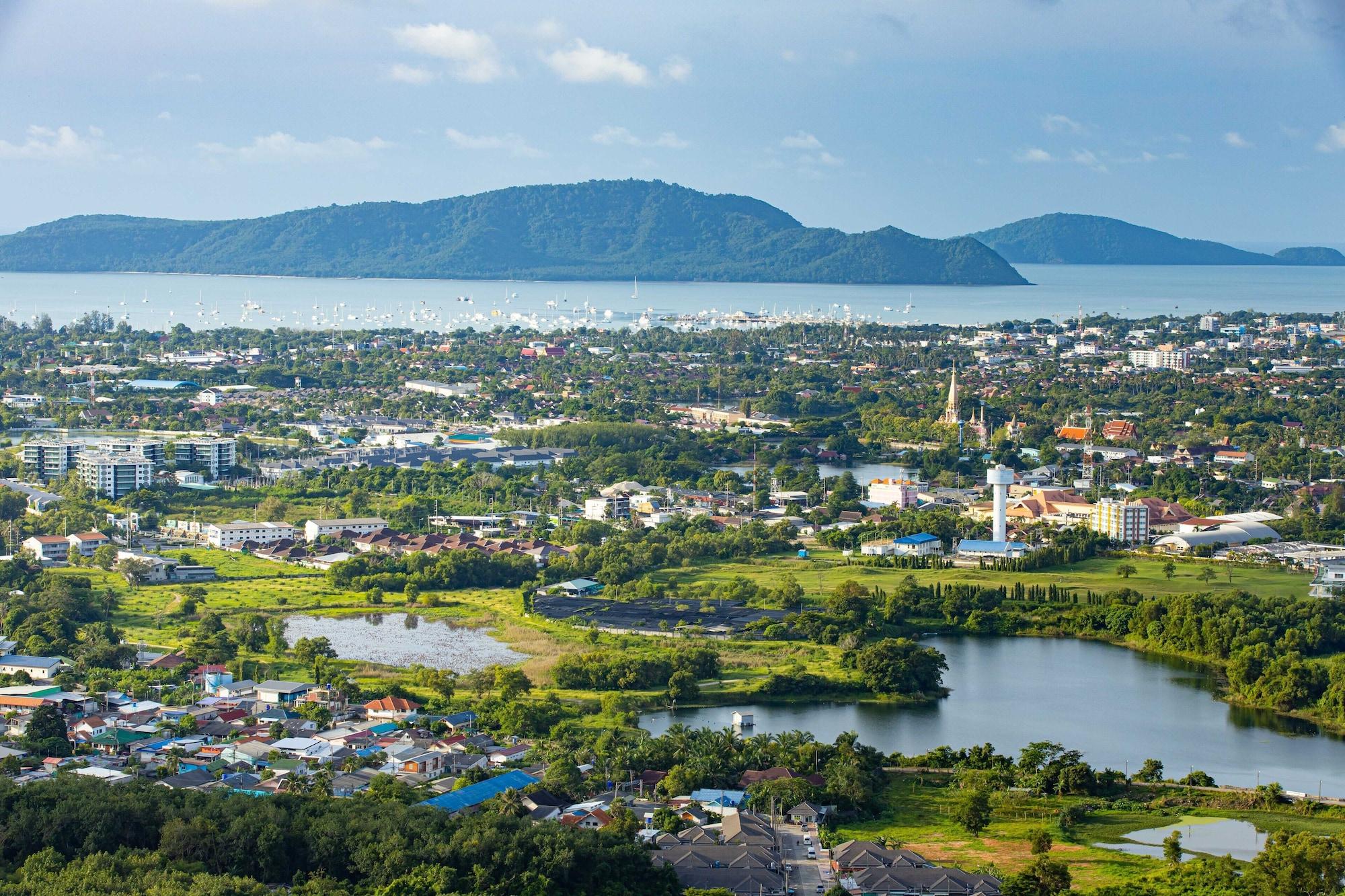 Varios Phuket View Coffee and Resort