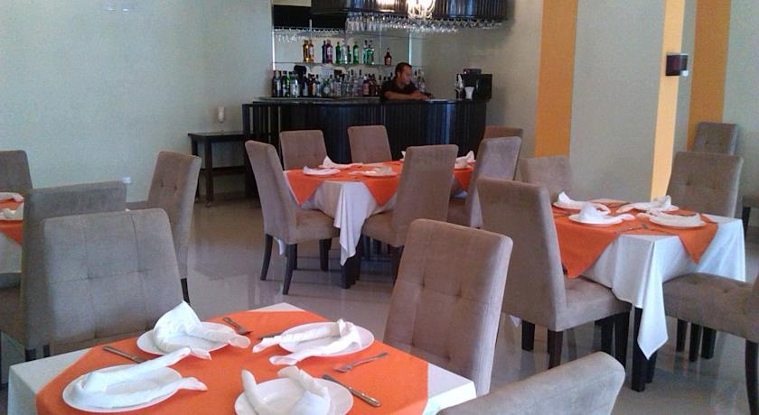 Restaurant Hotel Renacer