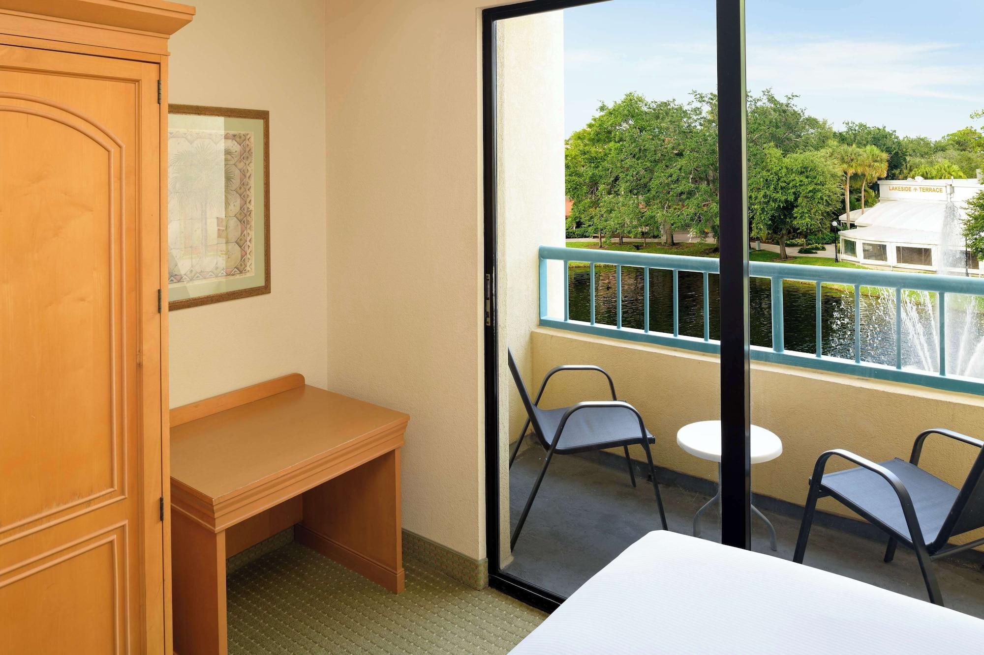 Habitación Hilton Boca Raton Suites