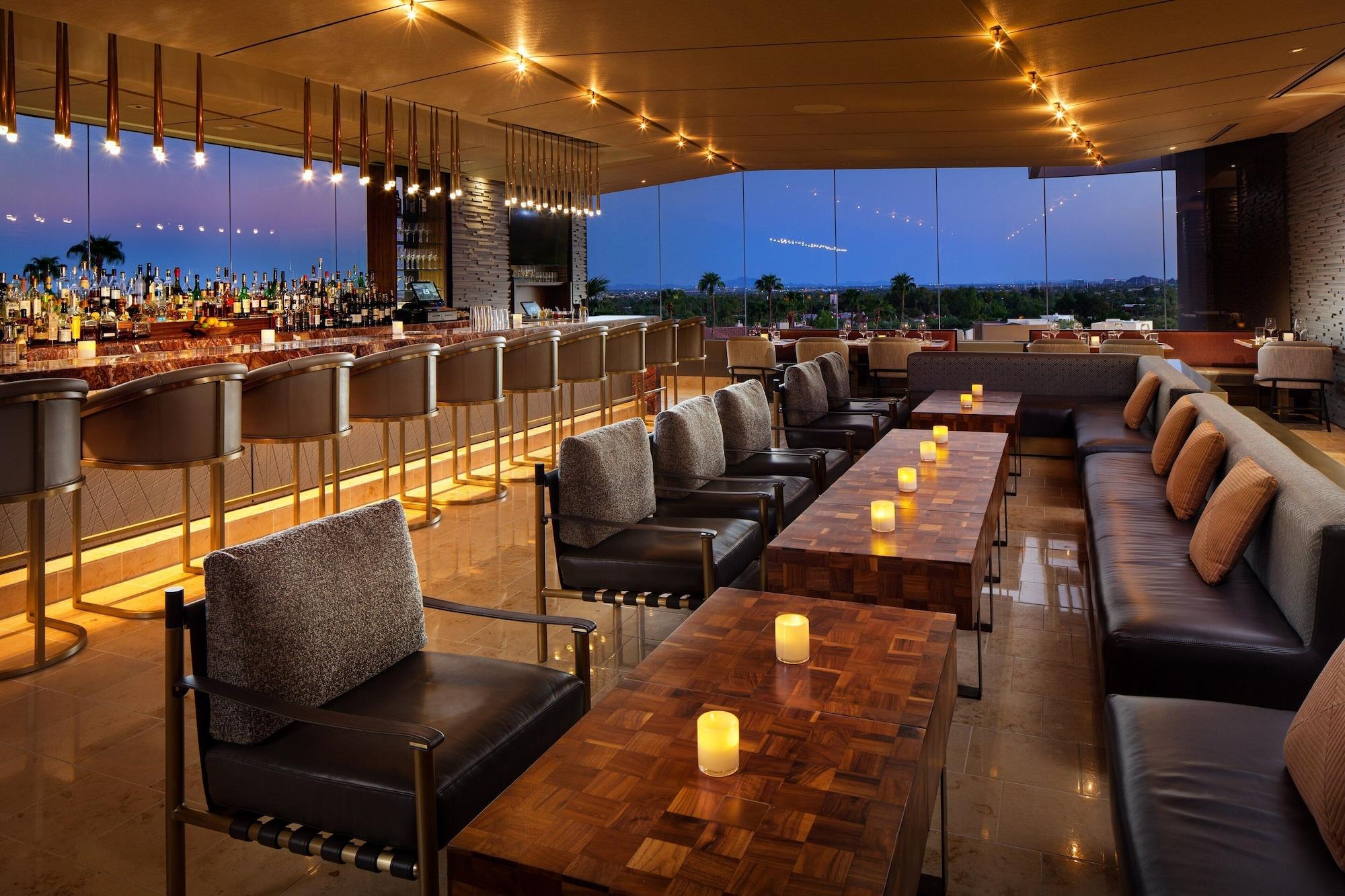 Restaurant The Canyon Suites at The Phoenician, Luxury Collection