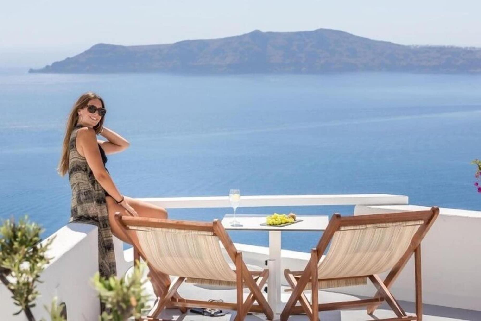 Sun Rocks Boutique Hotel | Caldera View Suites & Sunset Dining ...