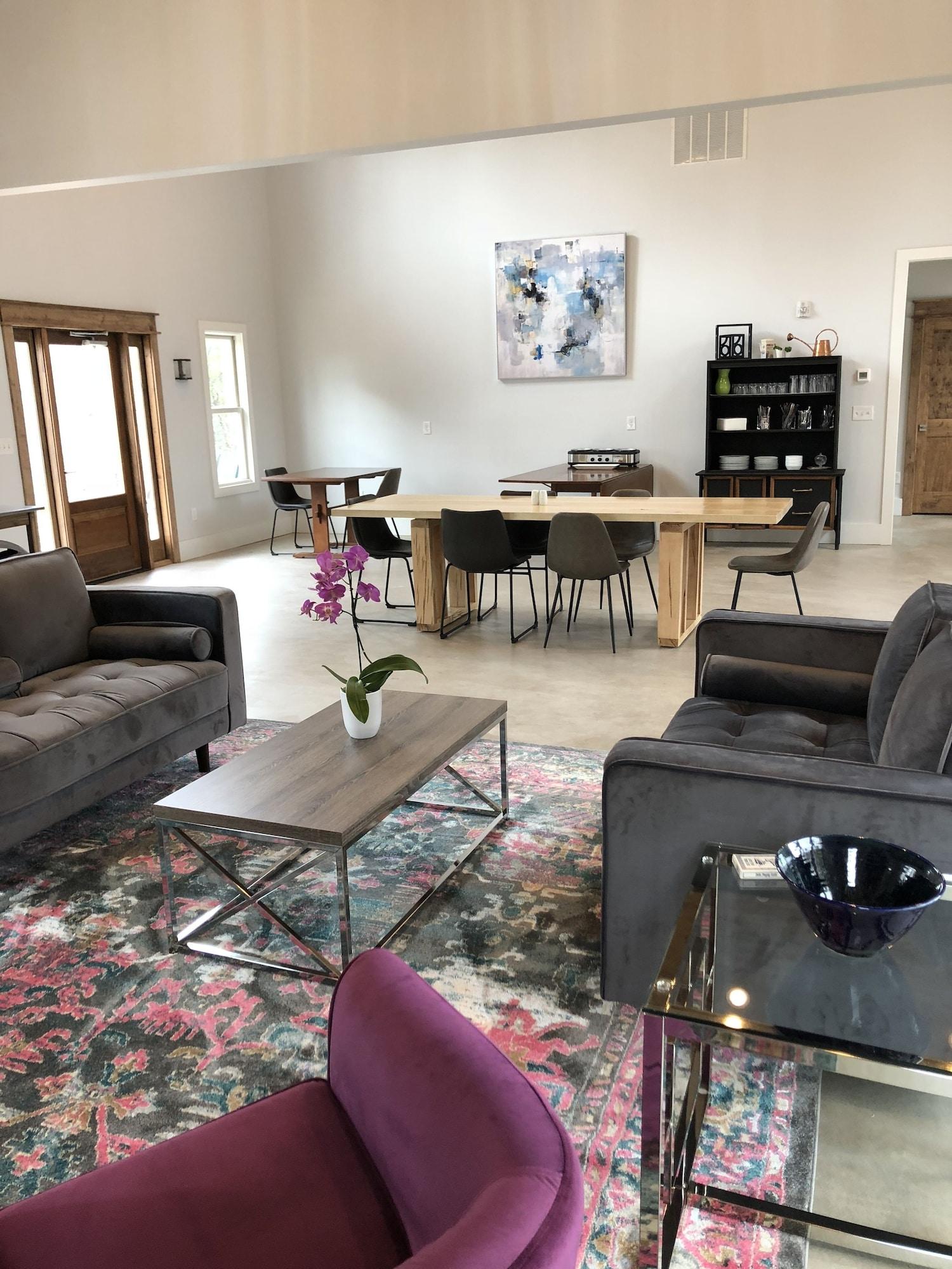 Vista Lobby The Limelight Inn