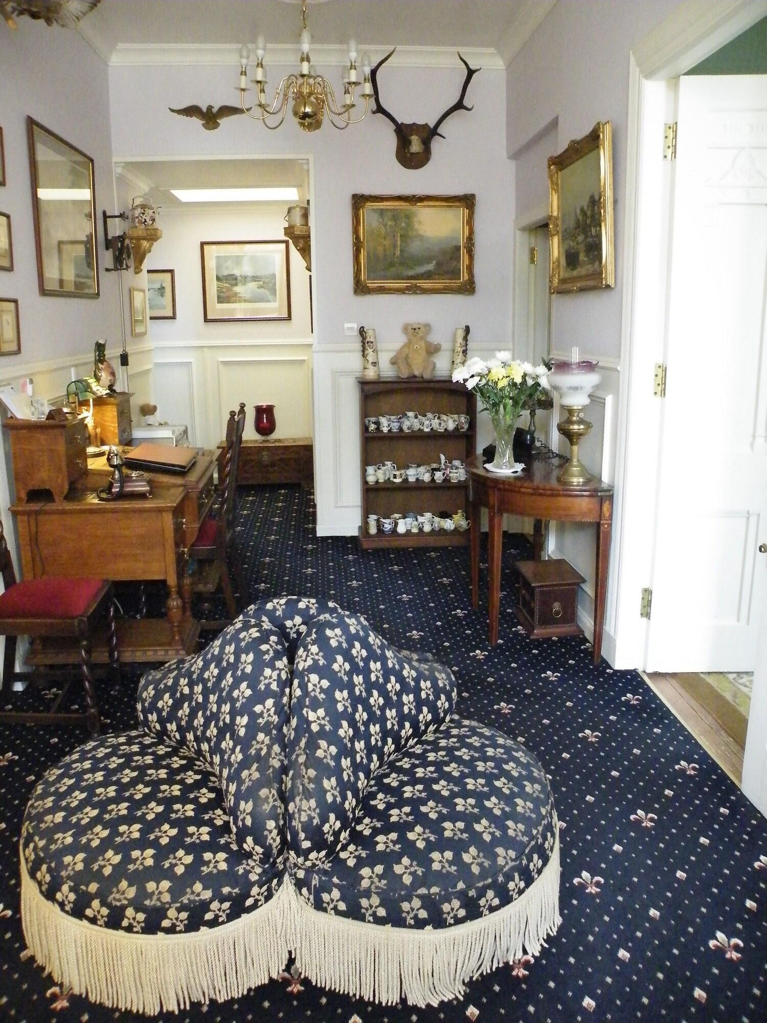 Vista Lobby Disblair House