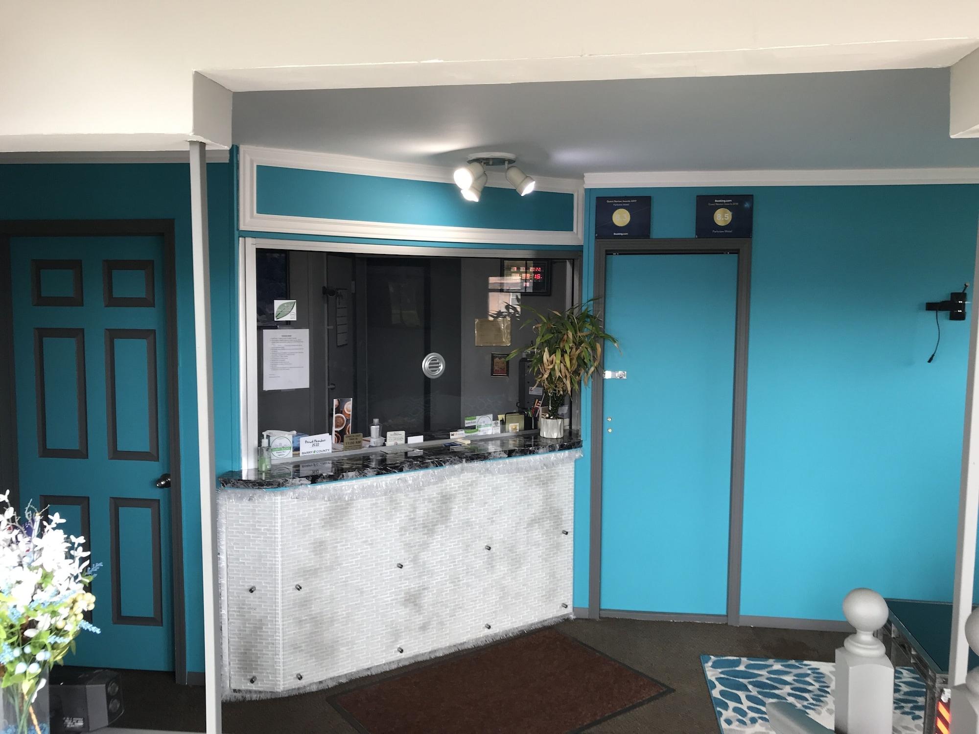Vista Lobby Parkview Motel