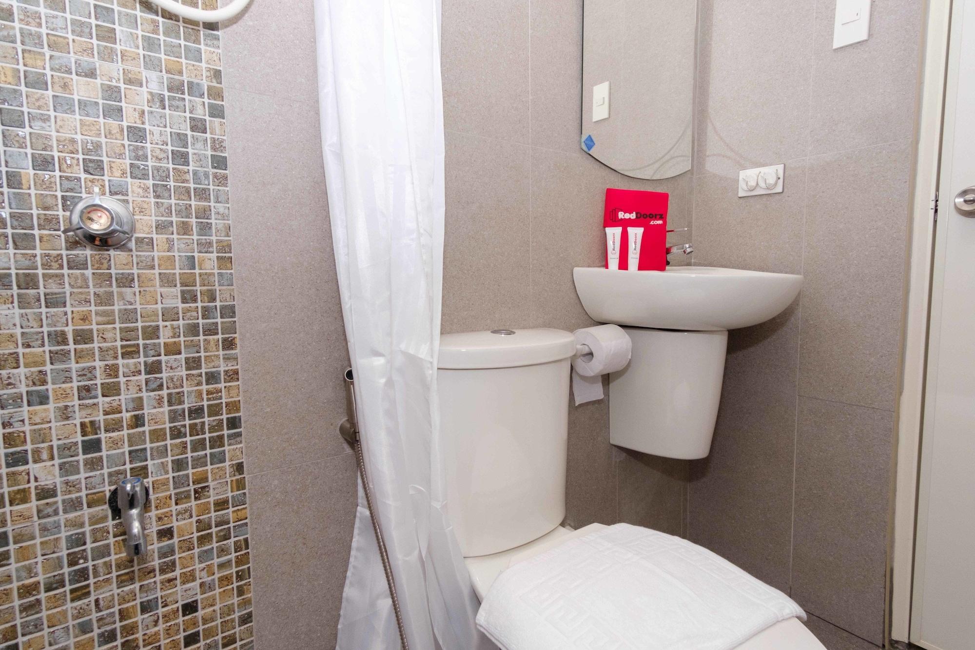 Equipamiento de Habitación RedDoorz Plus @ EDSA Congressional