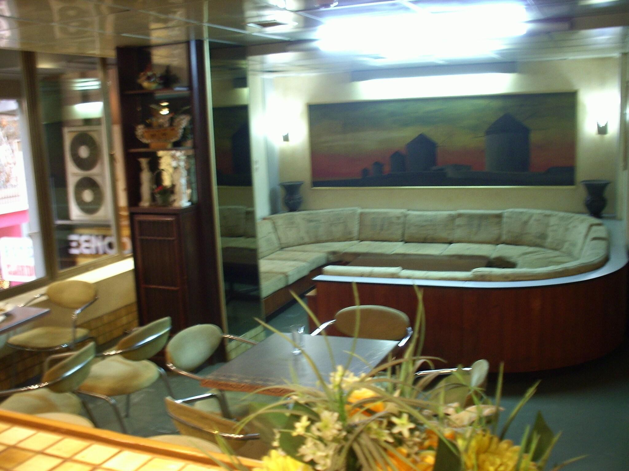 Vista Lobby Claridge Hotel