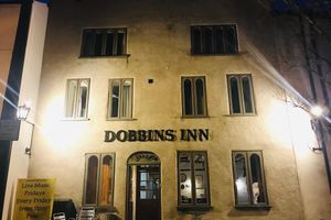 Alojamiento - Dobbins Inn