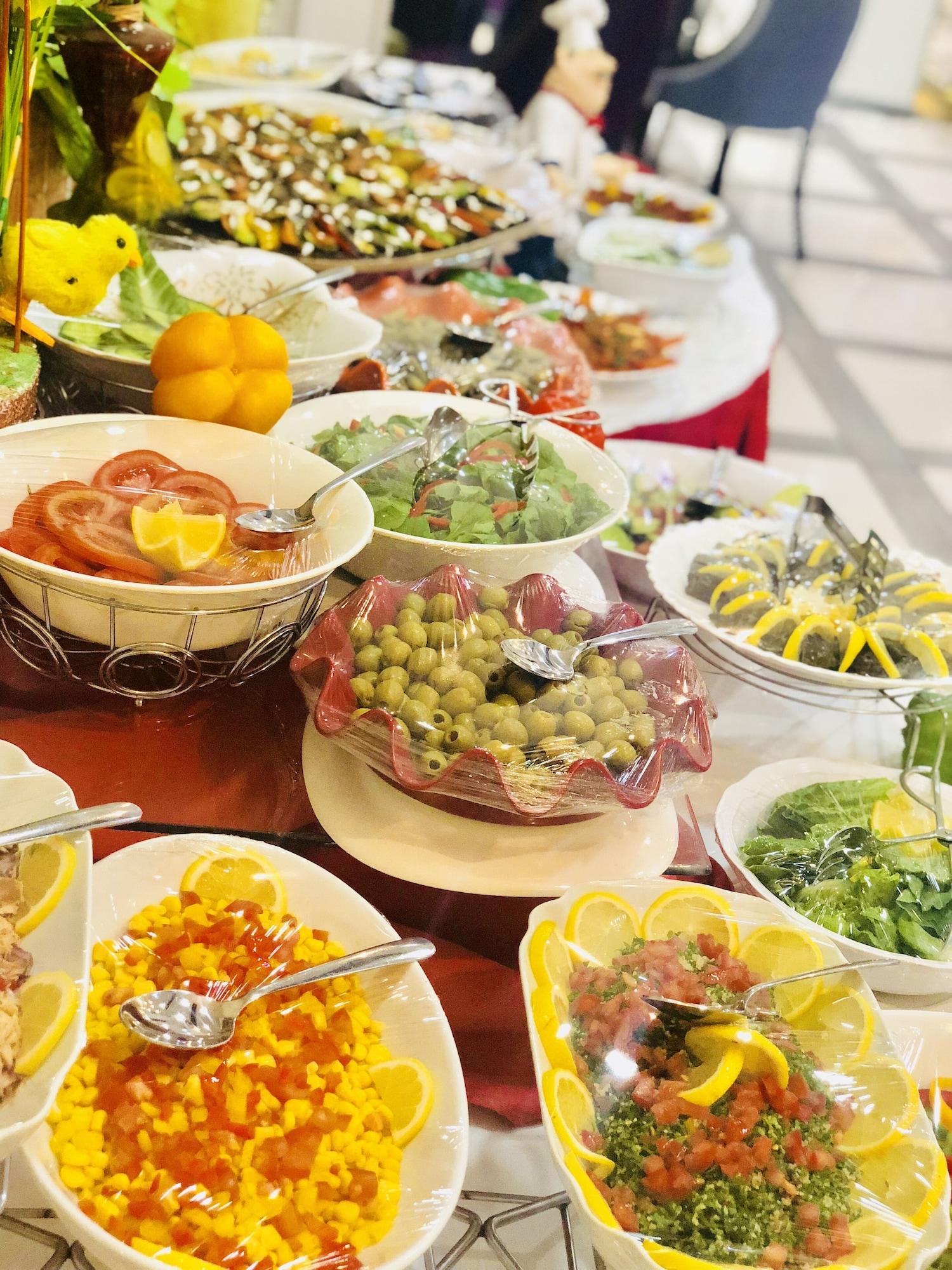 Restaurant Meral Crown Hotel