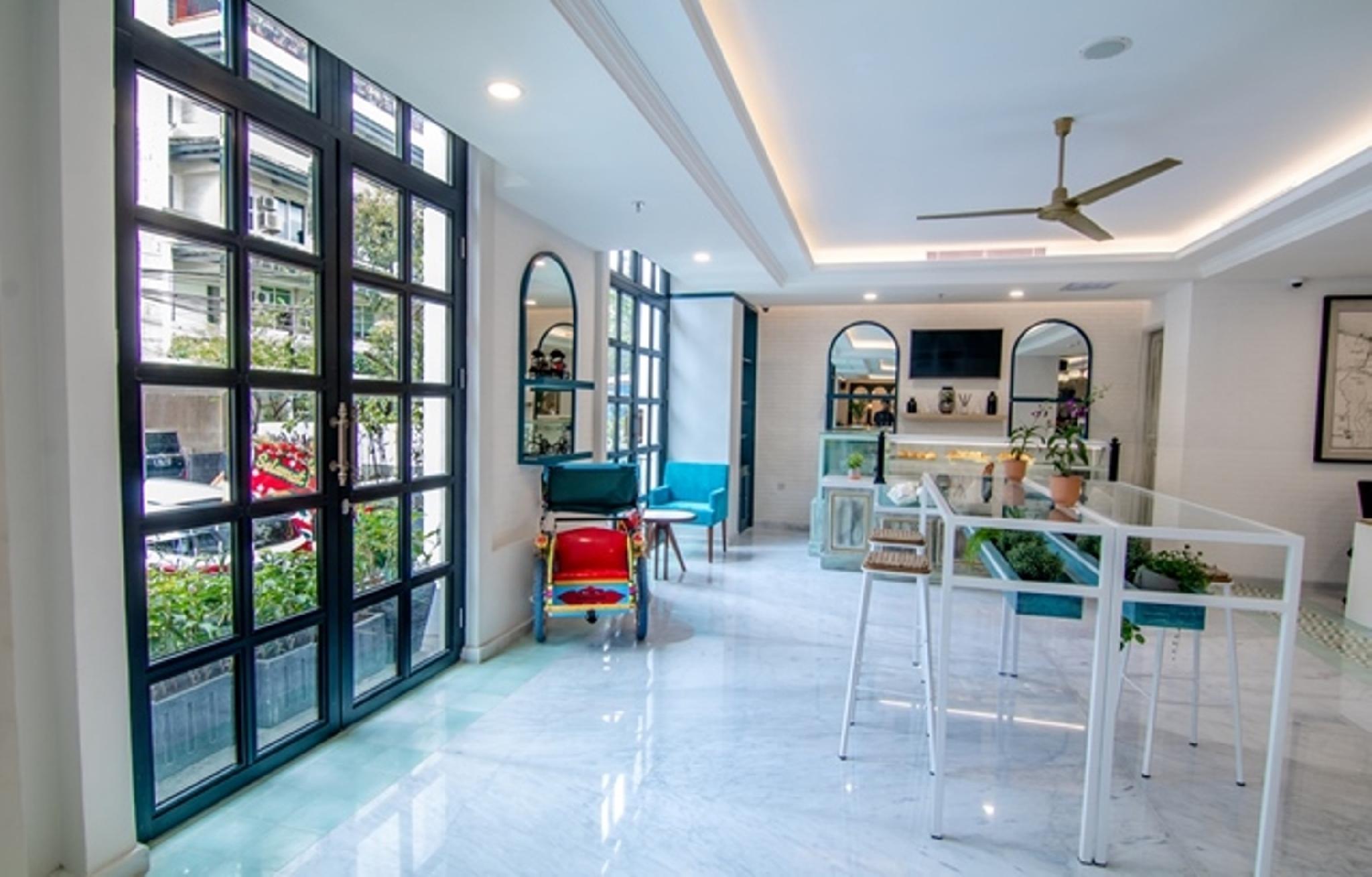 Vista Lobby Jambuluwuk Thamrin Hotel