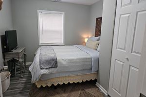 Alquiler Vacacional - Pet Friendly 2b/1b Cottage with large yard just off the lake