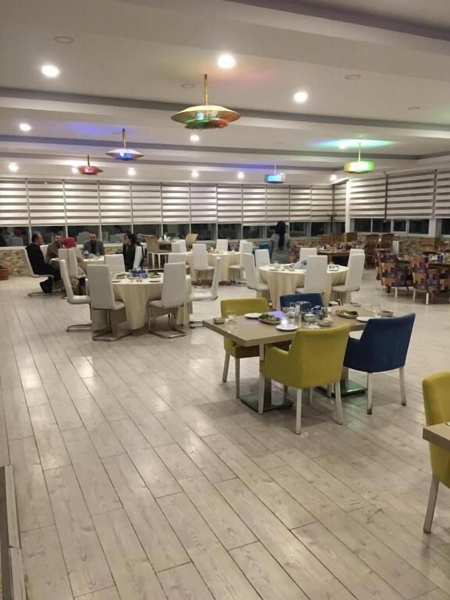 Restaurant Hotel Diyar Paris