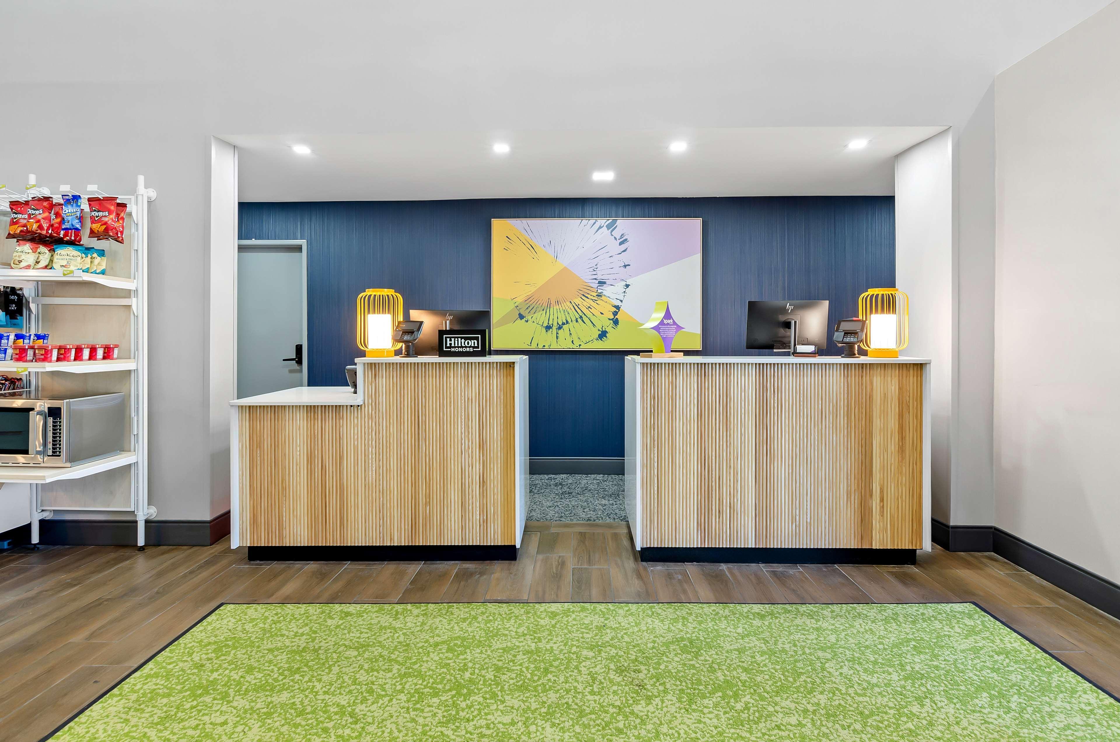 Vista Exterior Spark by Hilton Winston-Salem University