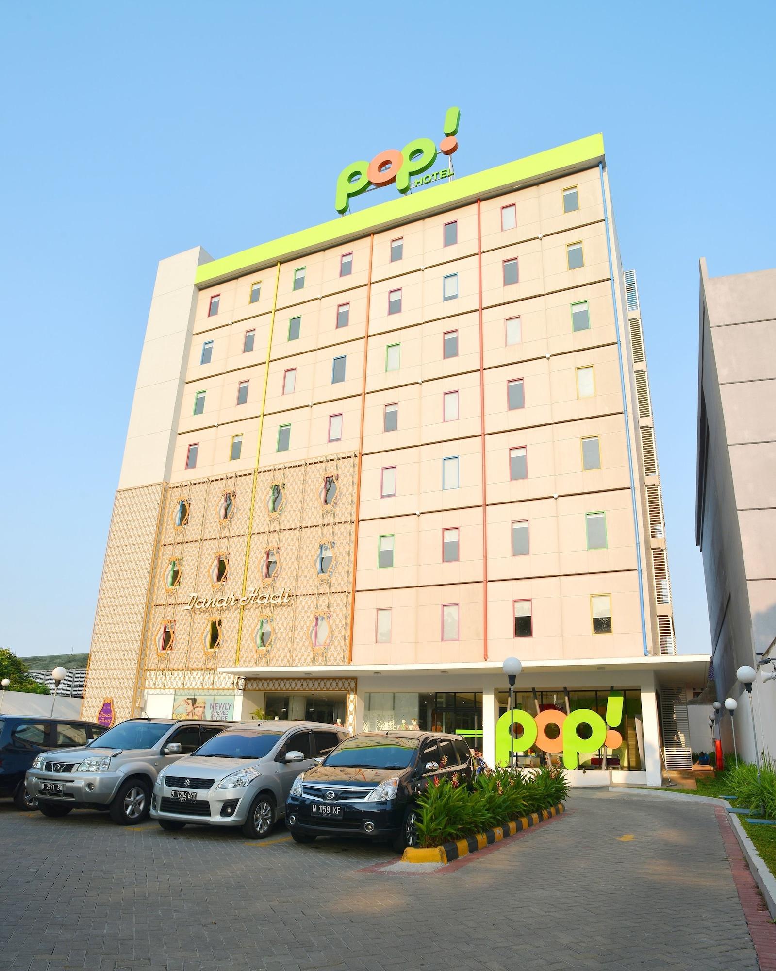 Vista Exterior POP! Hotel Tebet Jakarta