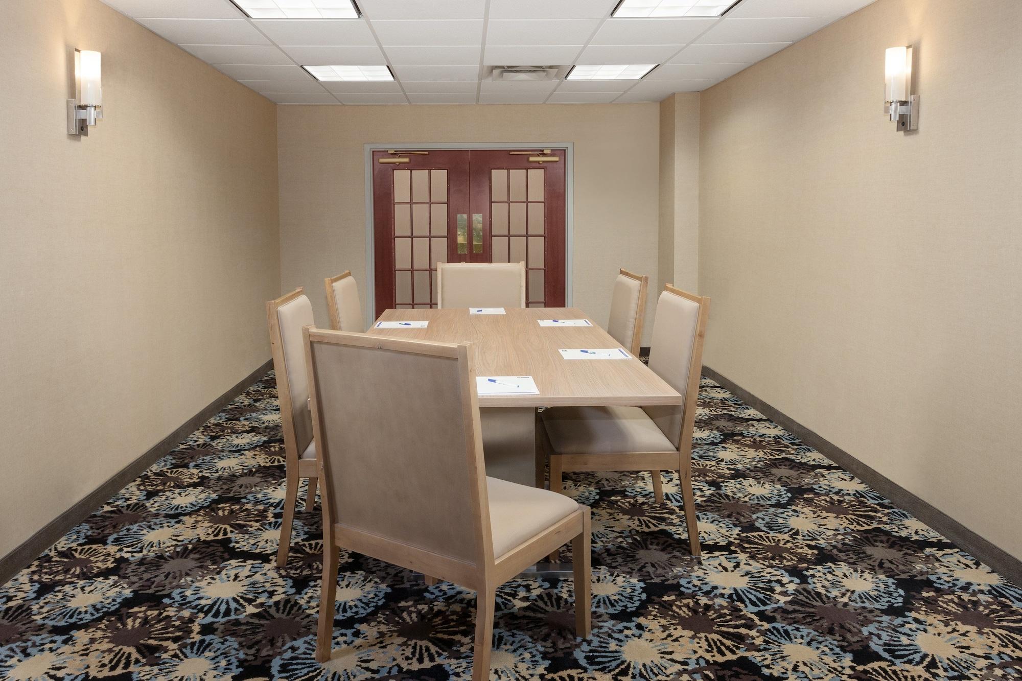 Sala de Reuniones Holiday Inn Express Hotel & Suites Dayton West - Brookville by IHG
