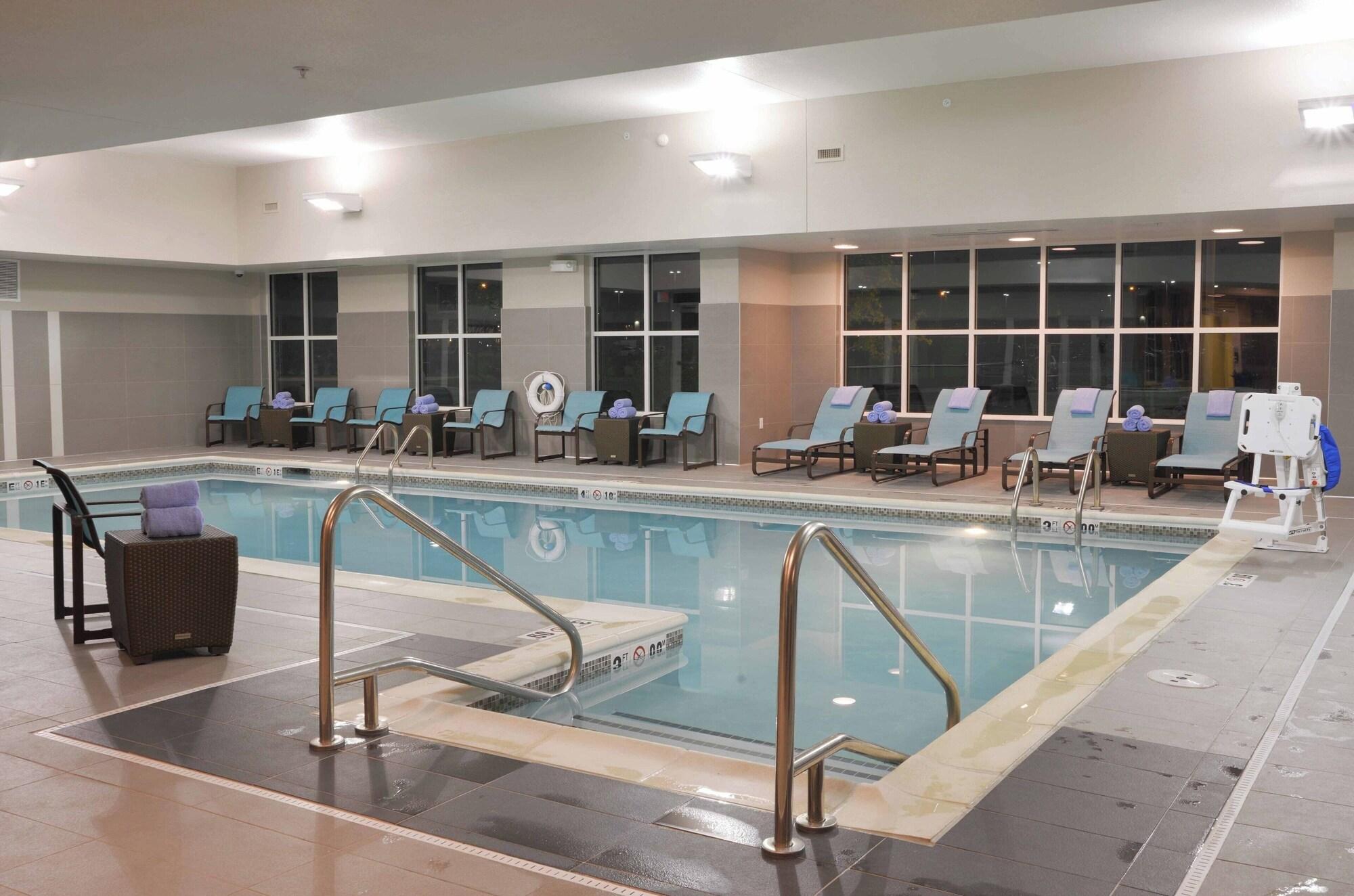 Vista Piscina Residence Inn by Marriott Omaha Aksarben Village