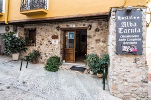 Alojamiento - Hostal Alba Taruta
