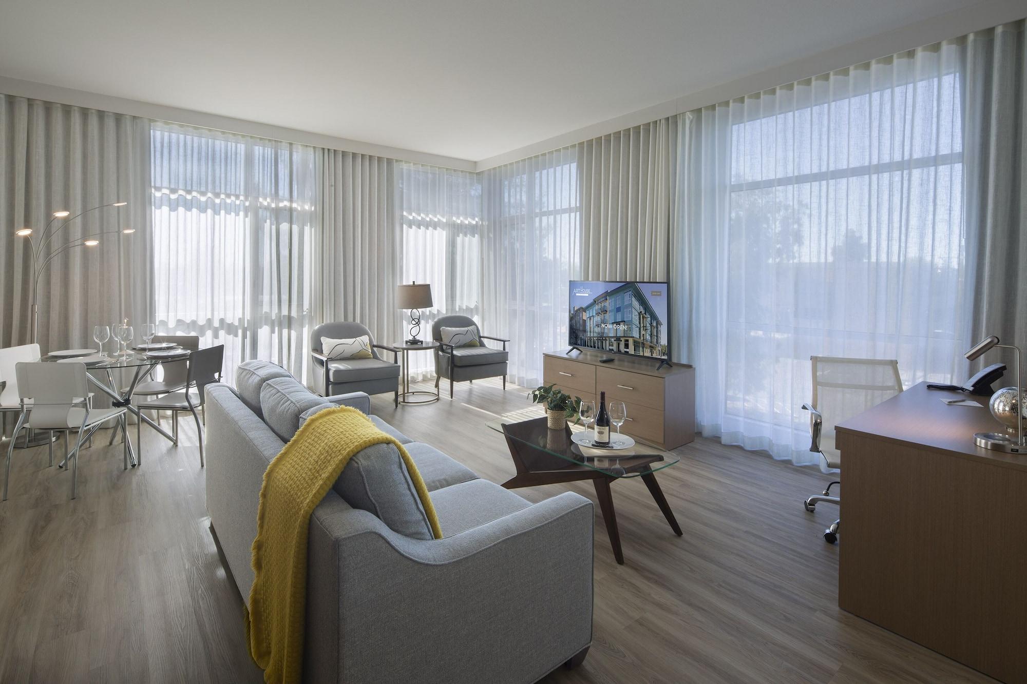 Varios Art House Hotel and Suites