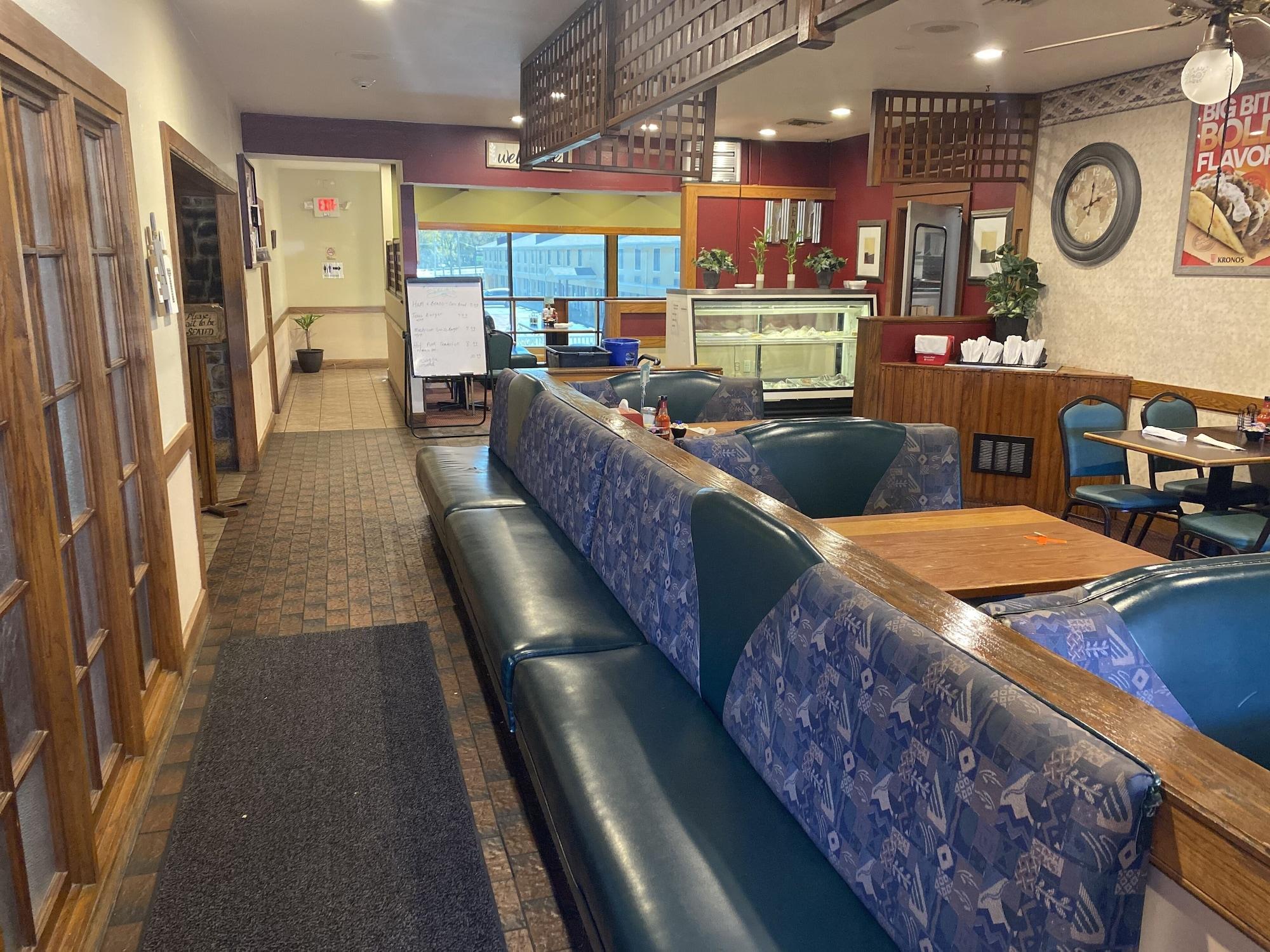 Restaurant Super 8 by Wyndham Fort Scott