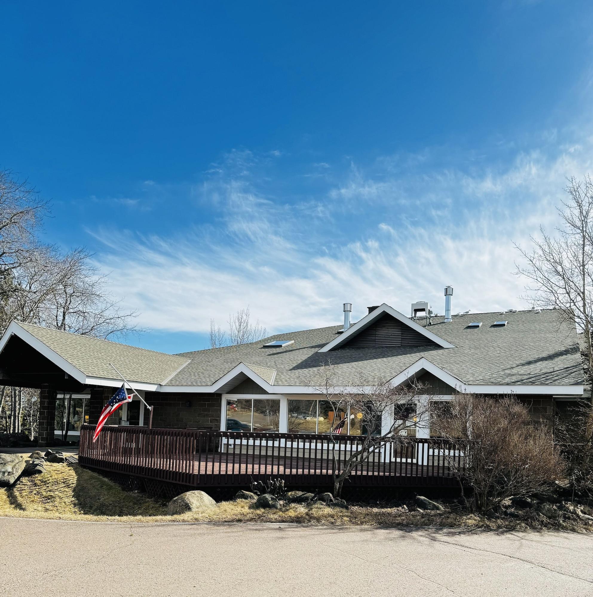 Vista Exterior Aspen Lodge