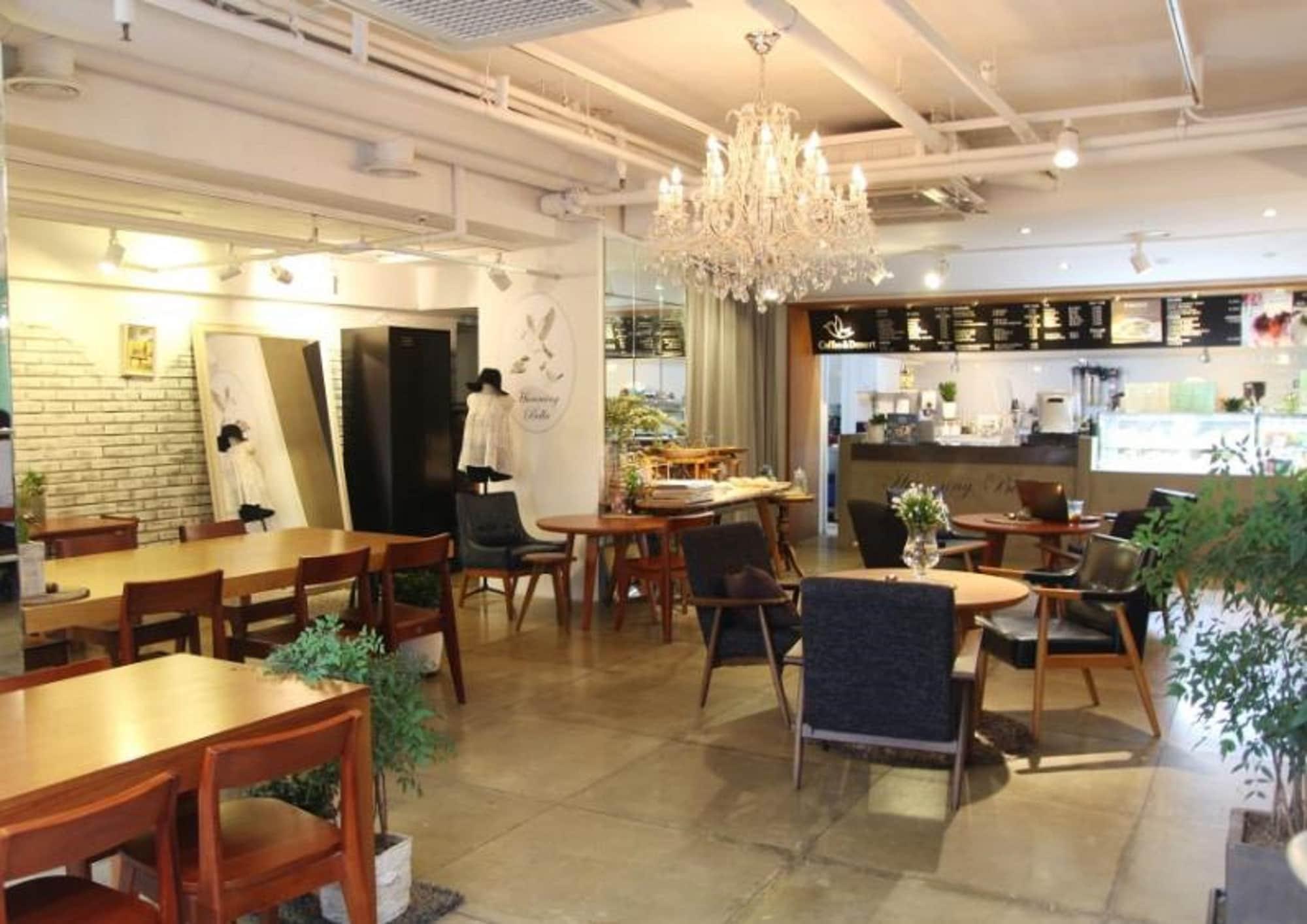 Restaurant Hotel The Designers Hongdae