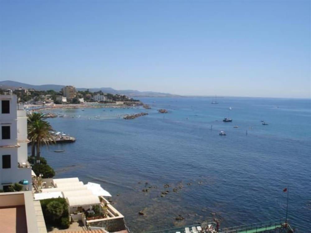 Playa Hotel Le Najadi