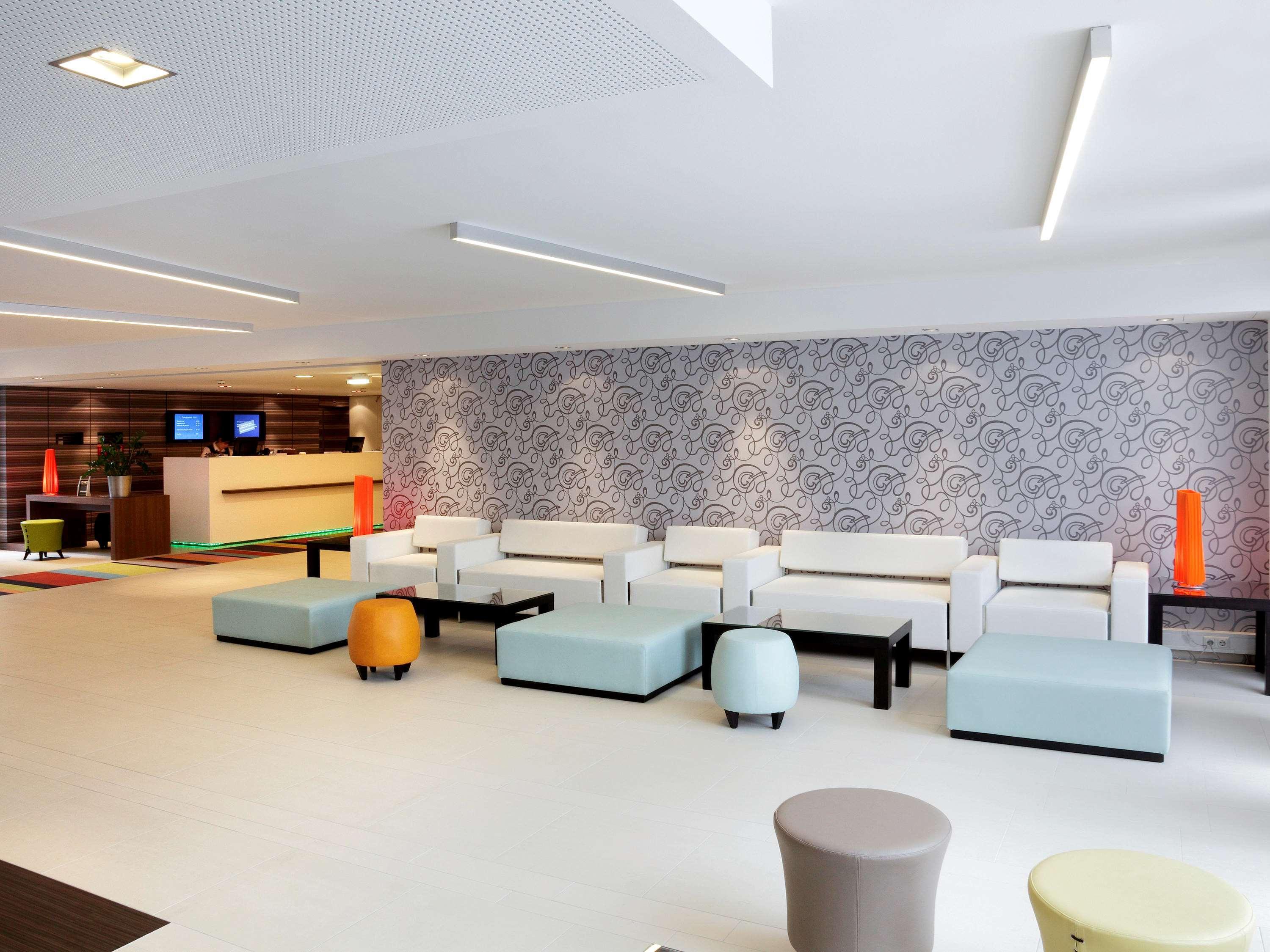 Vista Lobby ibis Styles Linz
