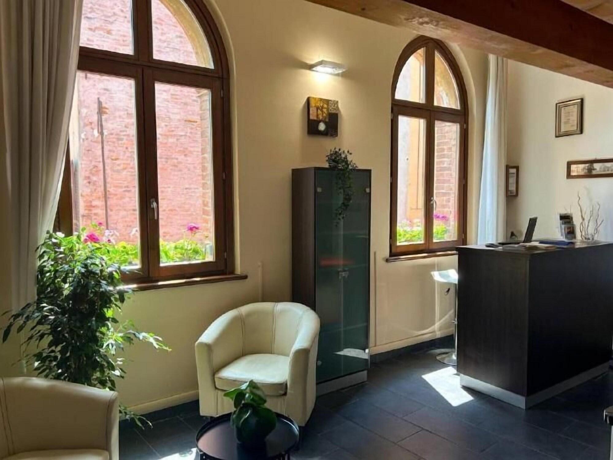 Vista Lobby Al Castello