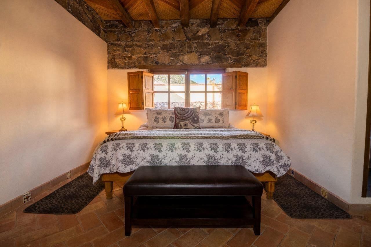 Habitación Hotel Amor y Paz