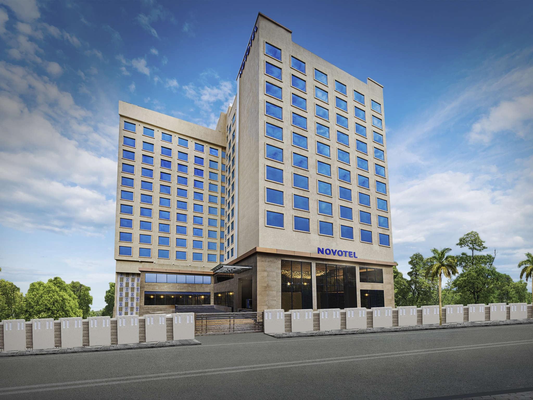 Vista Exterior Novotel Mumbai International Airport