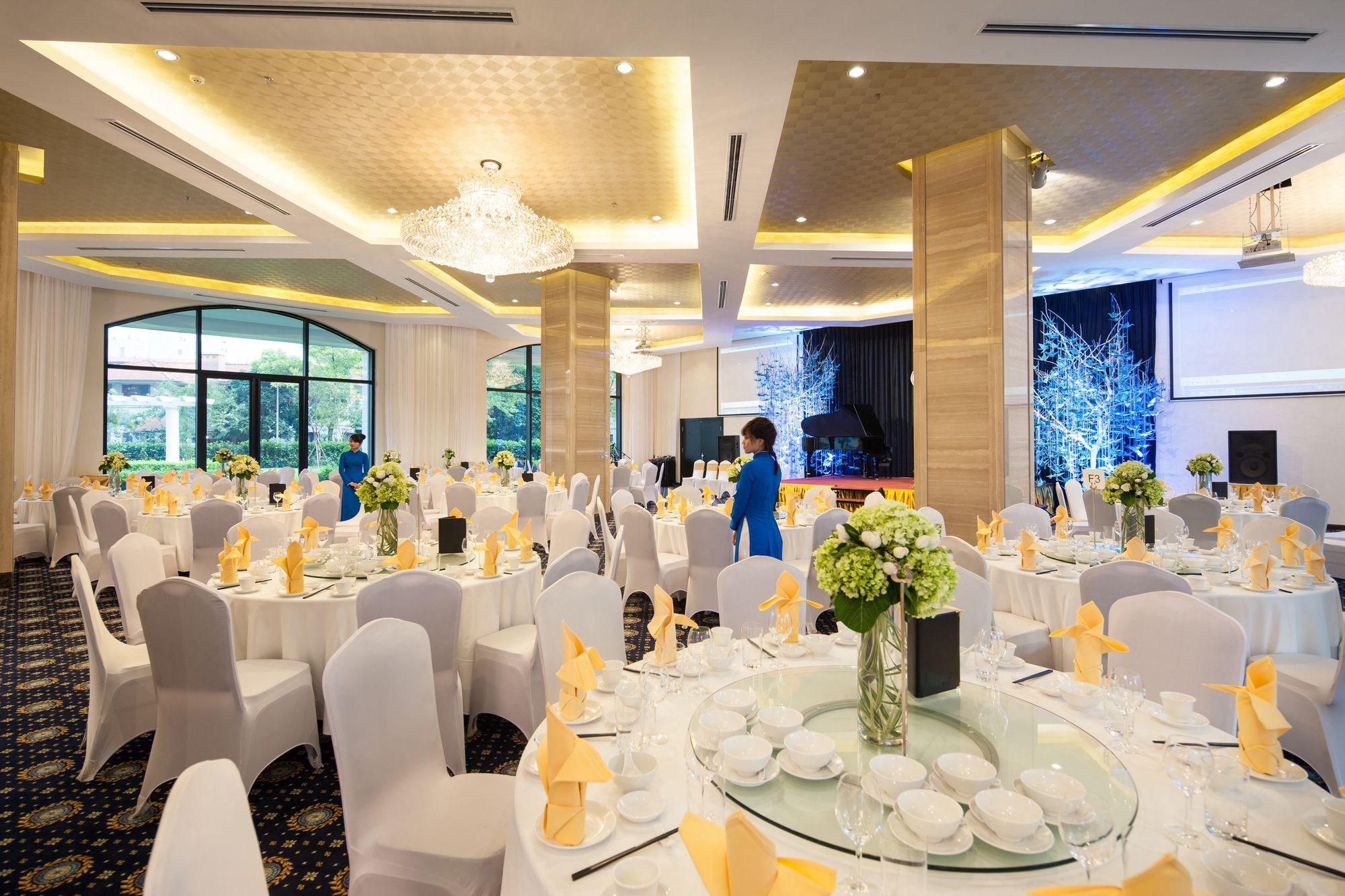 Restaurant Elegant Suites Westlake